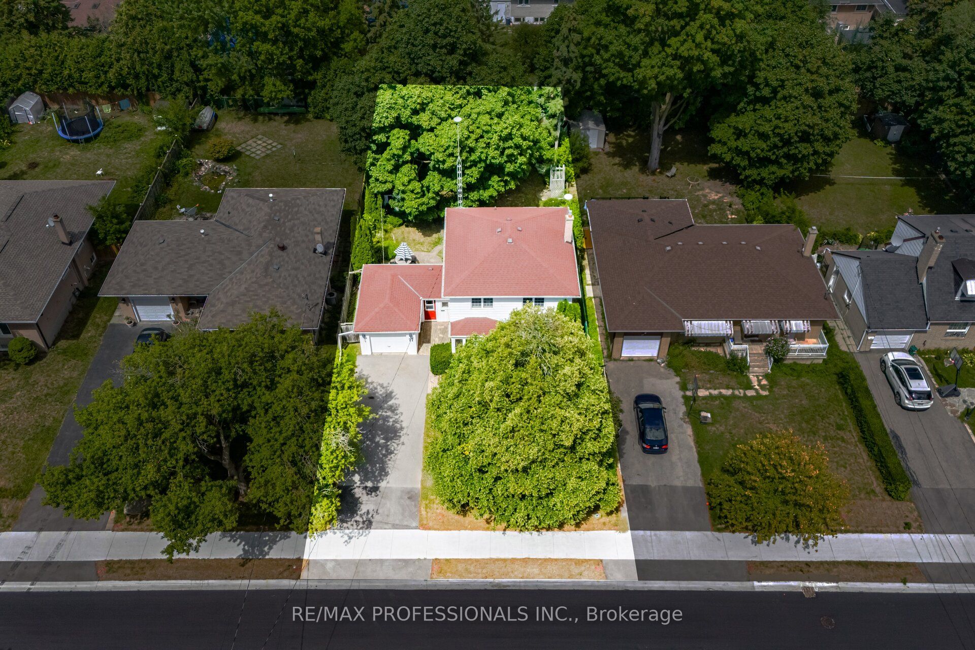 77 Bedford Park Avenue, Richmond Hill, ON L4C 2N9 photo 2