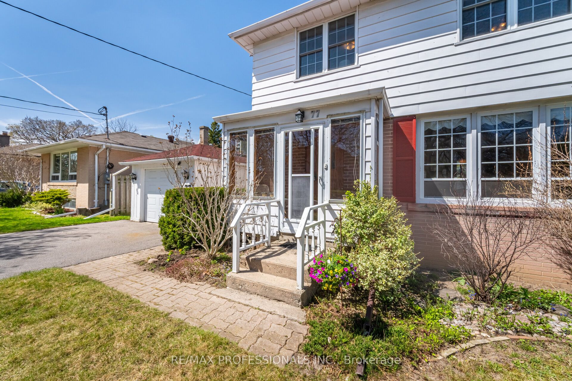77 Bedford Park Avenue, Richmond Hill, ON L4C 2N9 photo 3