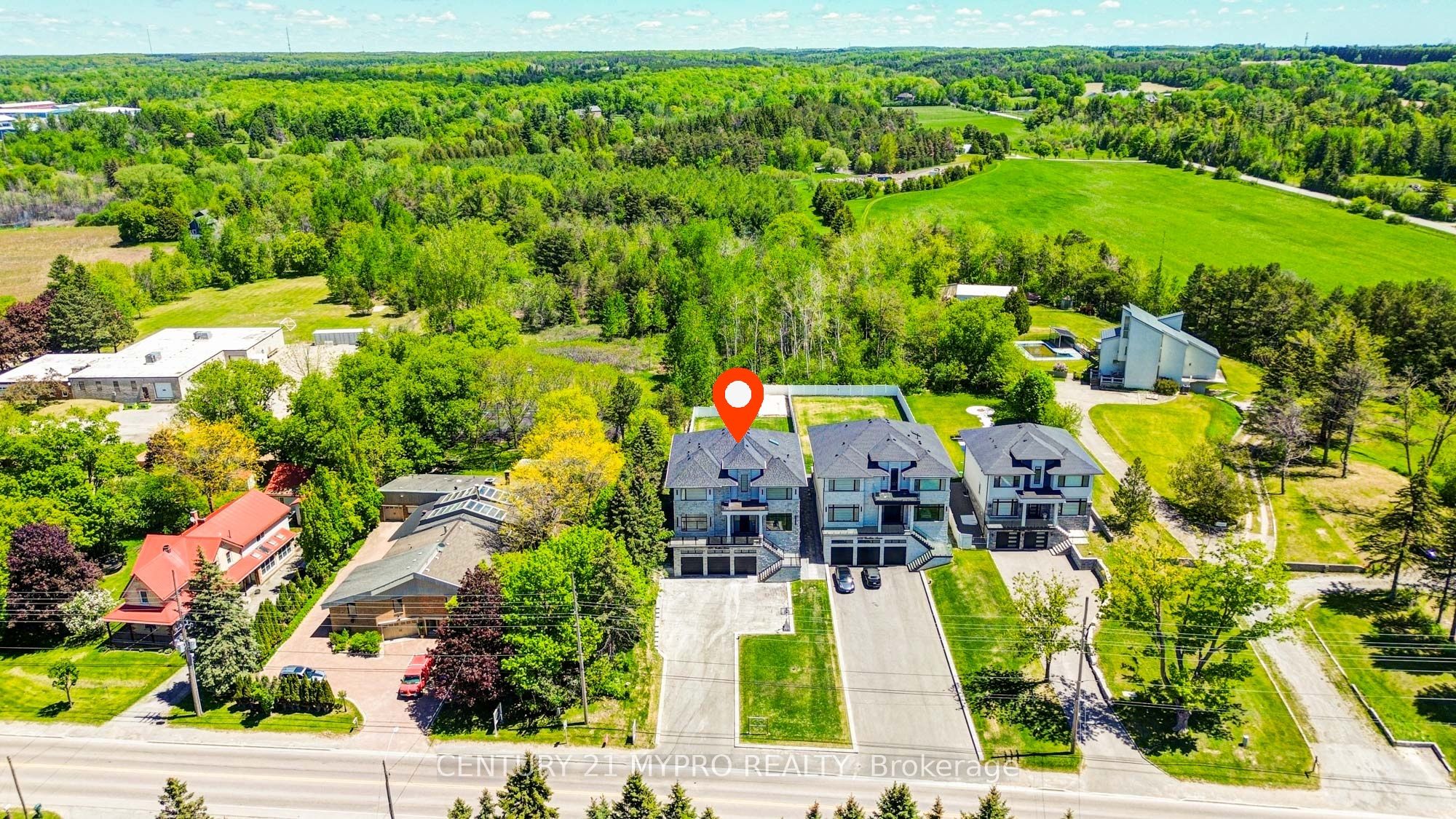 14597 Woodbine Avenue, Whitchurch-Stouffville, ON L4A 2E2 photo 2