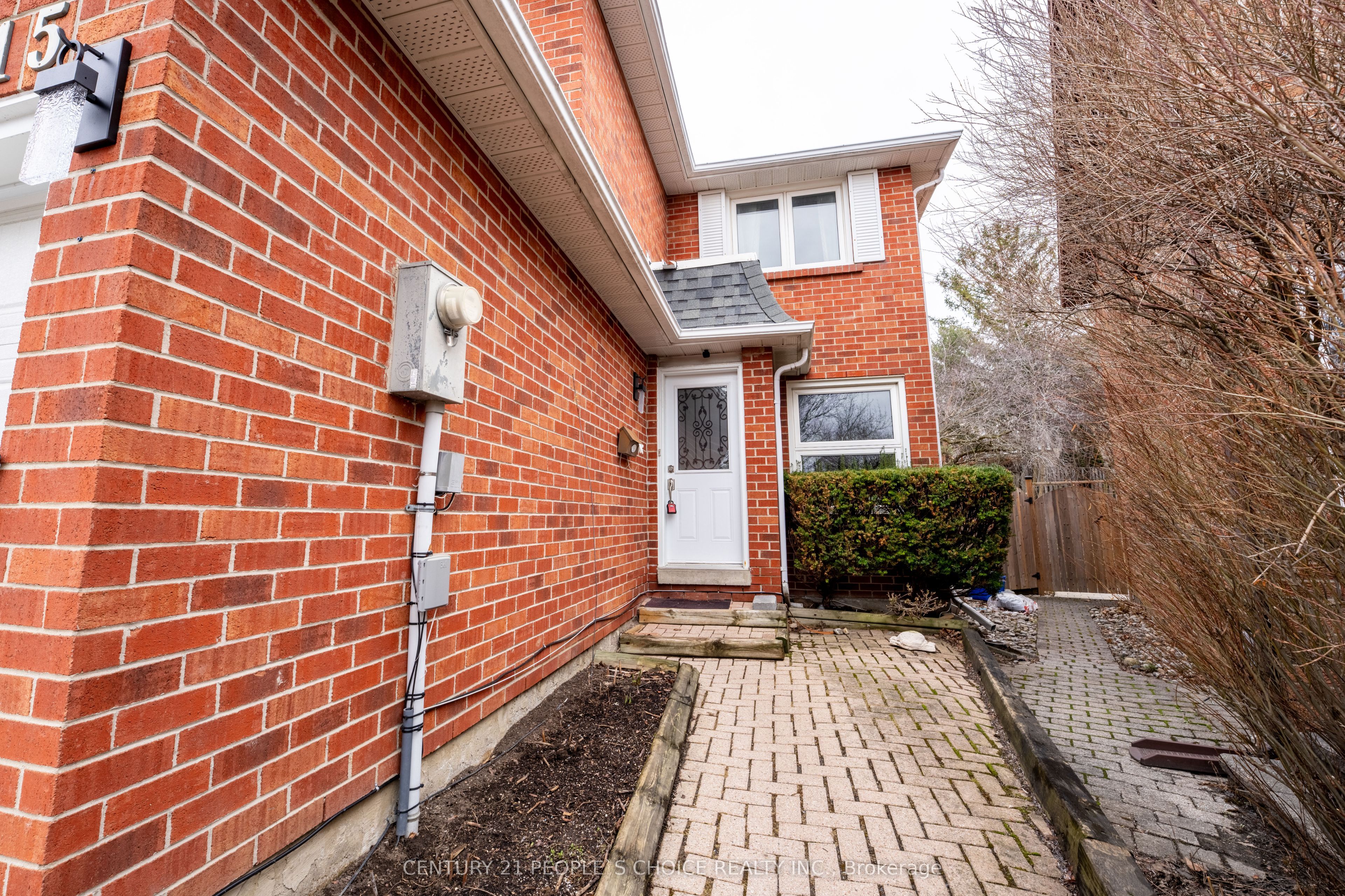 15 Kilbarry Court, Richmond Hill, ON L4C 6M8 photo 4