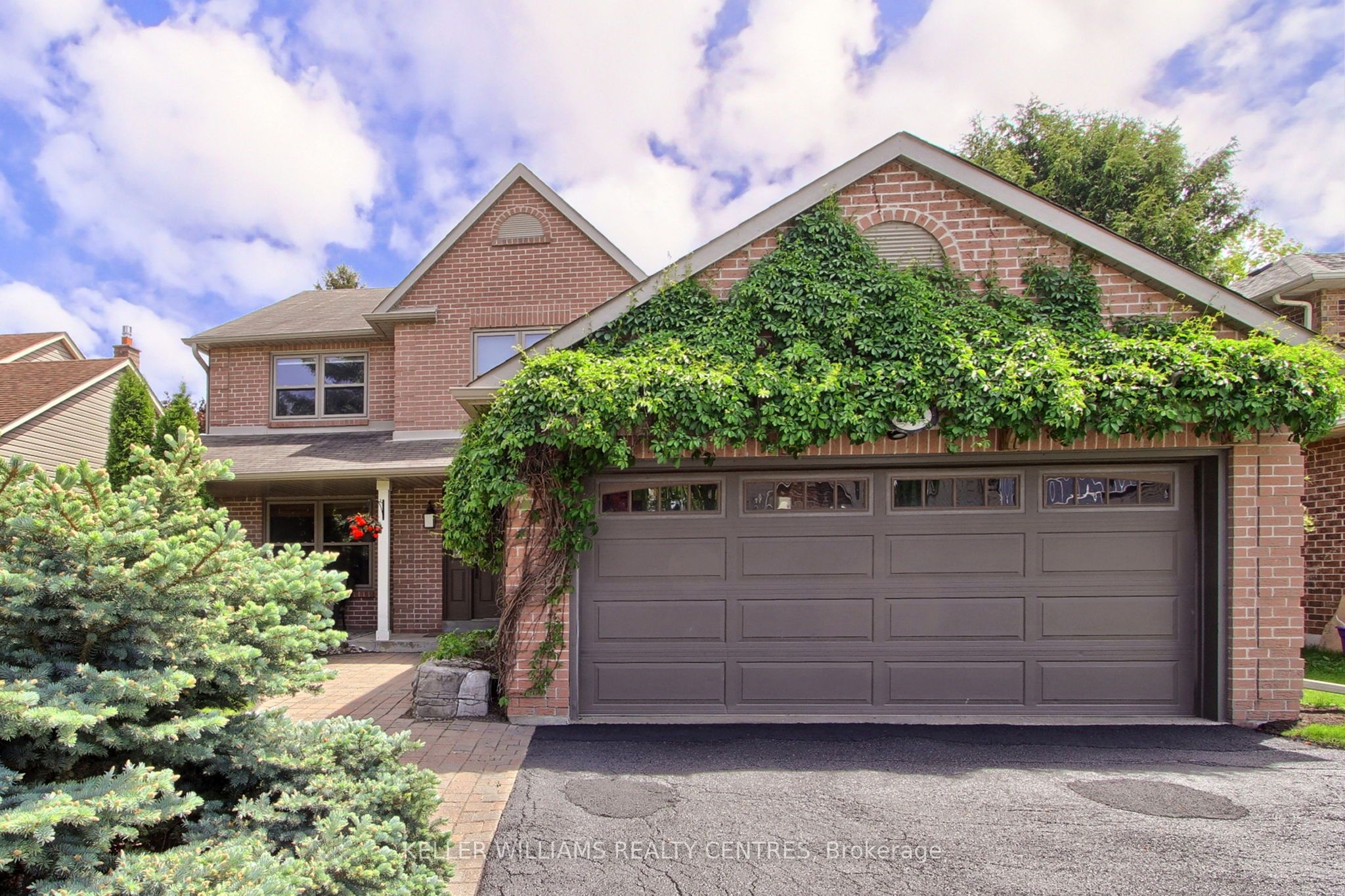 204 Crossland Gate, Newmarket, ON L3X 1A8 photo 5