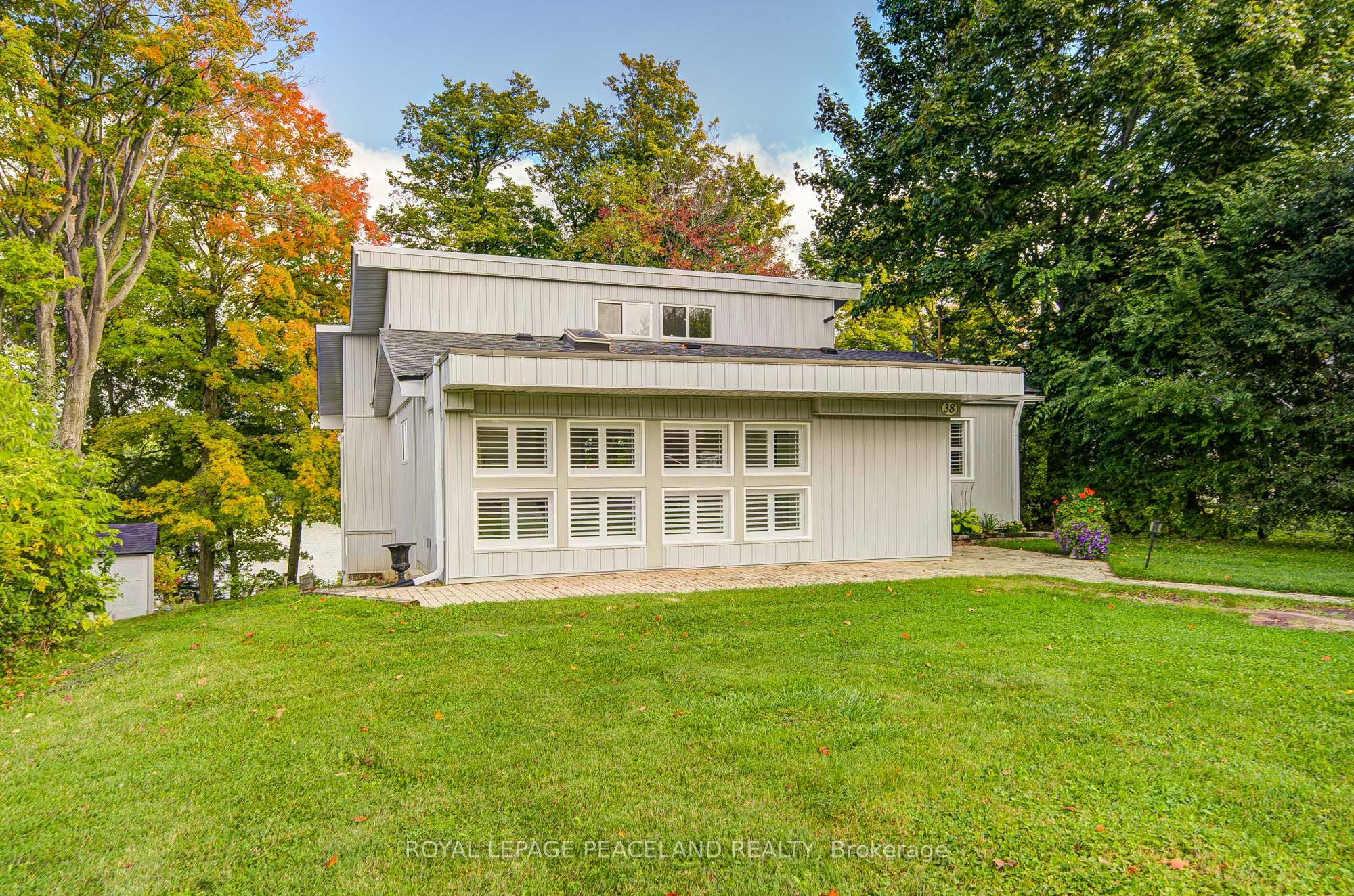 38 Lakeview Avenue, Whitchurch-Stouffville, ON L4A 2H1 photo 3