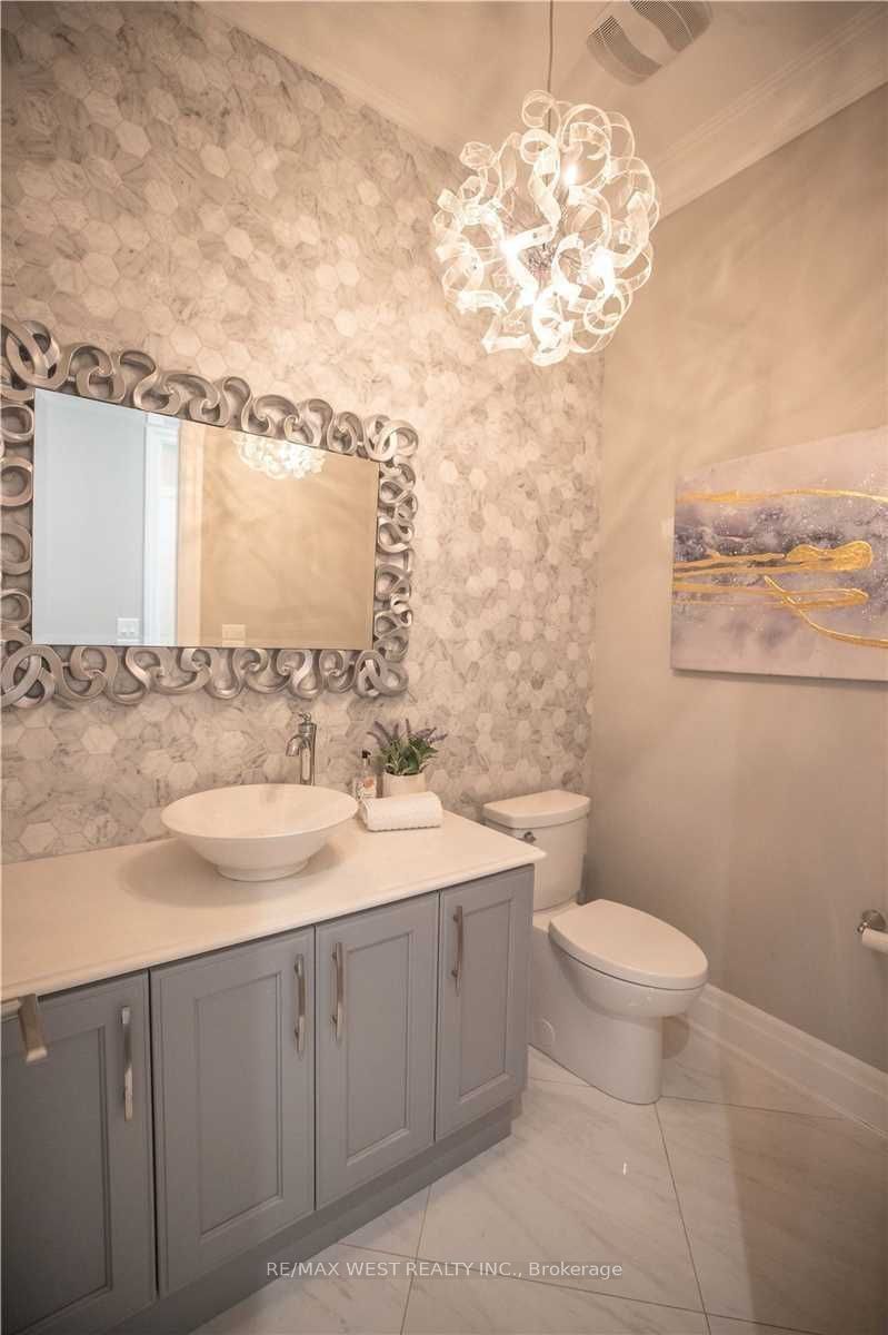 1430 Simpkin Road, Innisfil, ON L0L 1W0