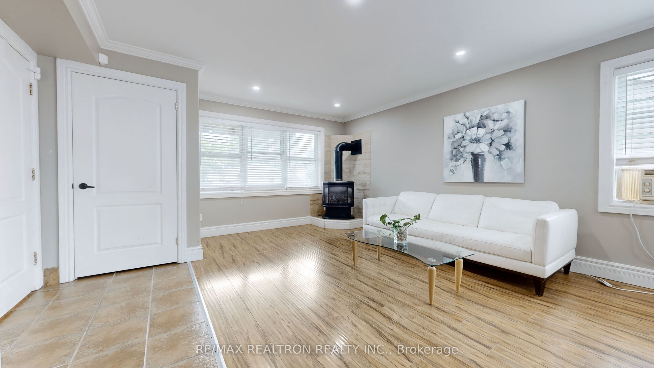 322 Miami Drive Ground Flr, Georgina, ON L4P 2Z7 photo 3