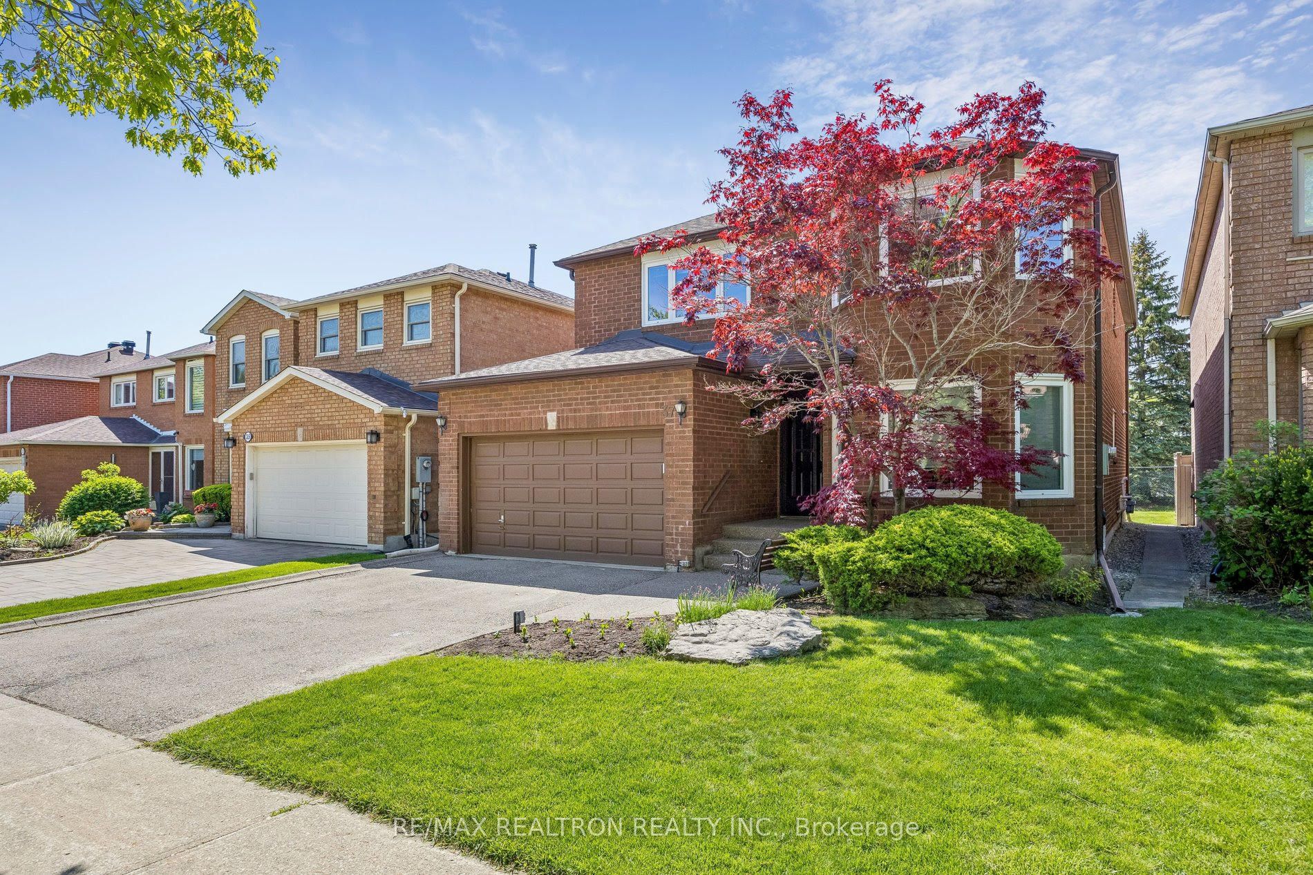 37 Dundurn Crescent, Vaughan, ON L4J 6Z2 photo 2