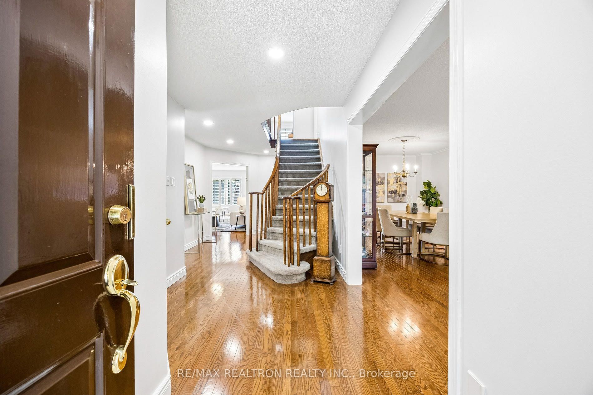 37 Dundurn Crescent, Vaughan, ON L4J 6Z2 photo 4
