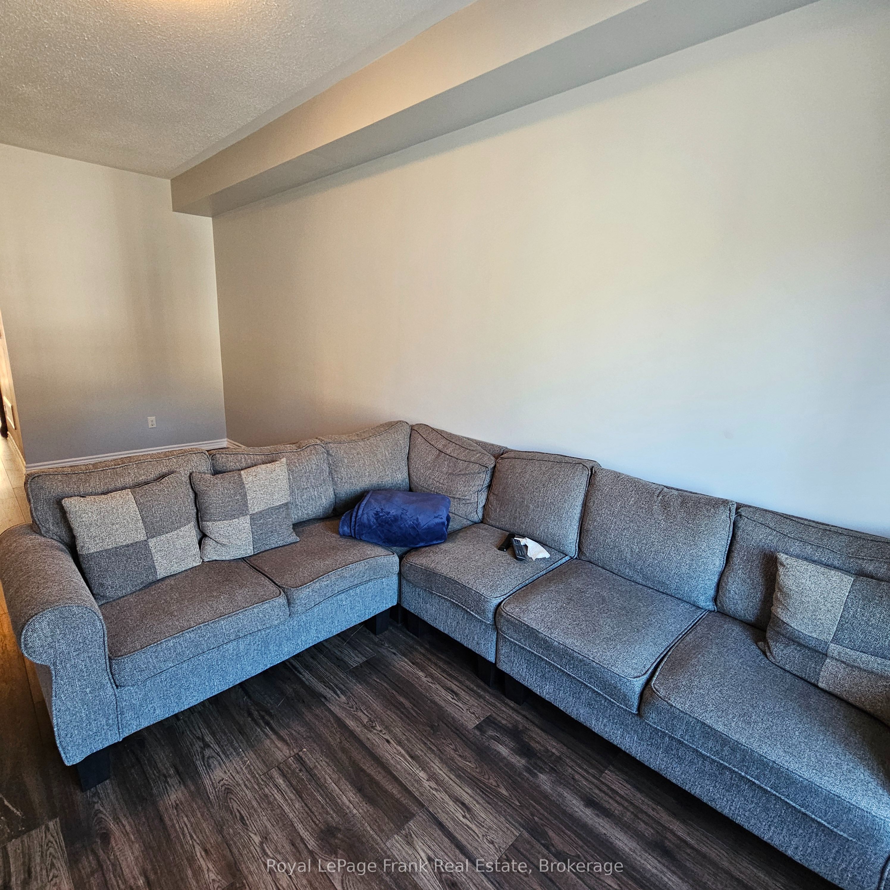 41 Milson Crescent, Essa, ON L0M 1B4 photo 4