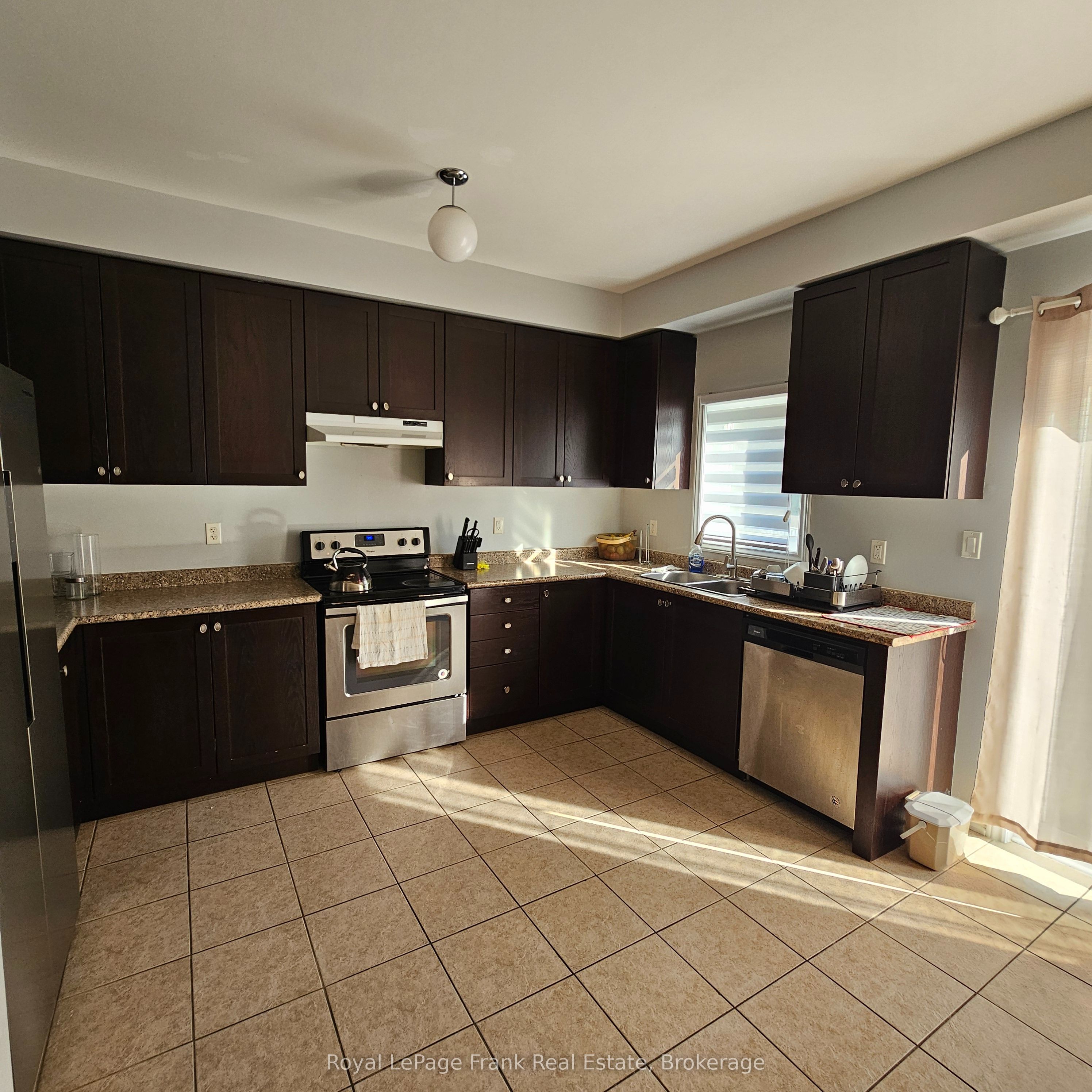 41 Milson Crescent, Essa, ON L0M 1B4 photo 5