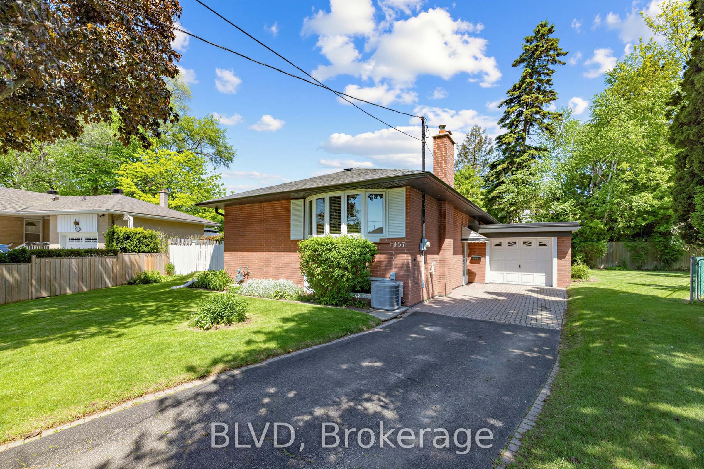 457 Paliser Crescent N, Richmond Hill, ON L4C 1R7 photo 2