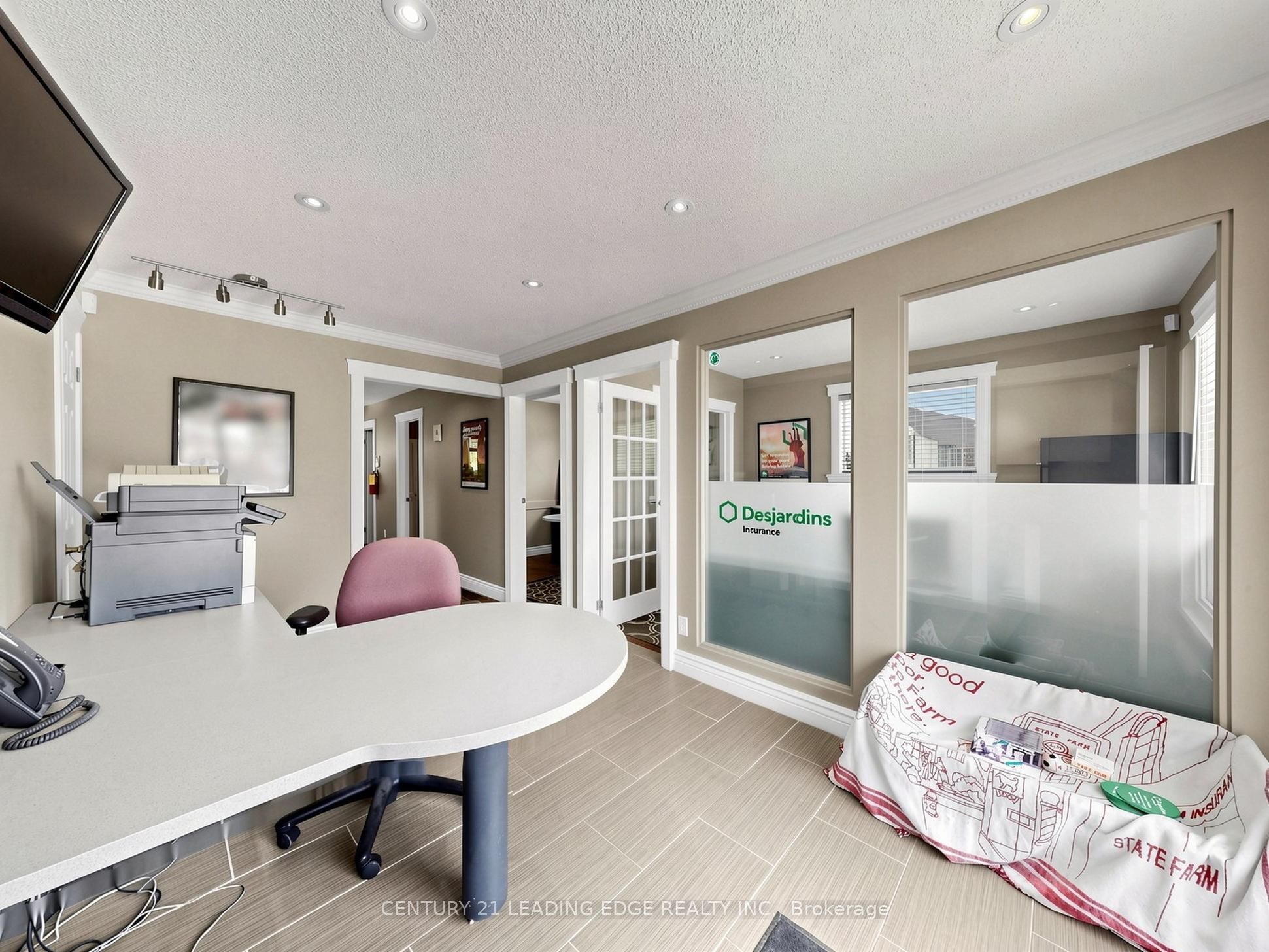 21 Metro Road S, Georgina, ON L4P 1V7 photo 4