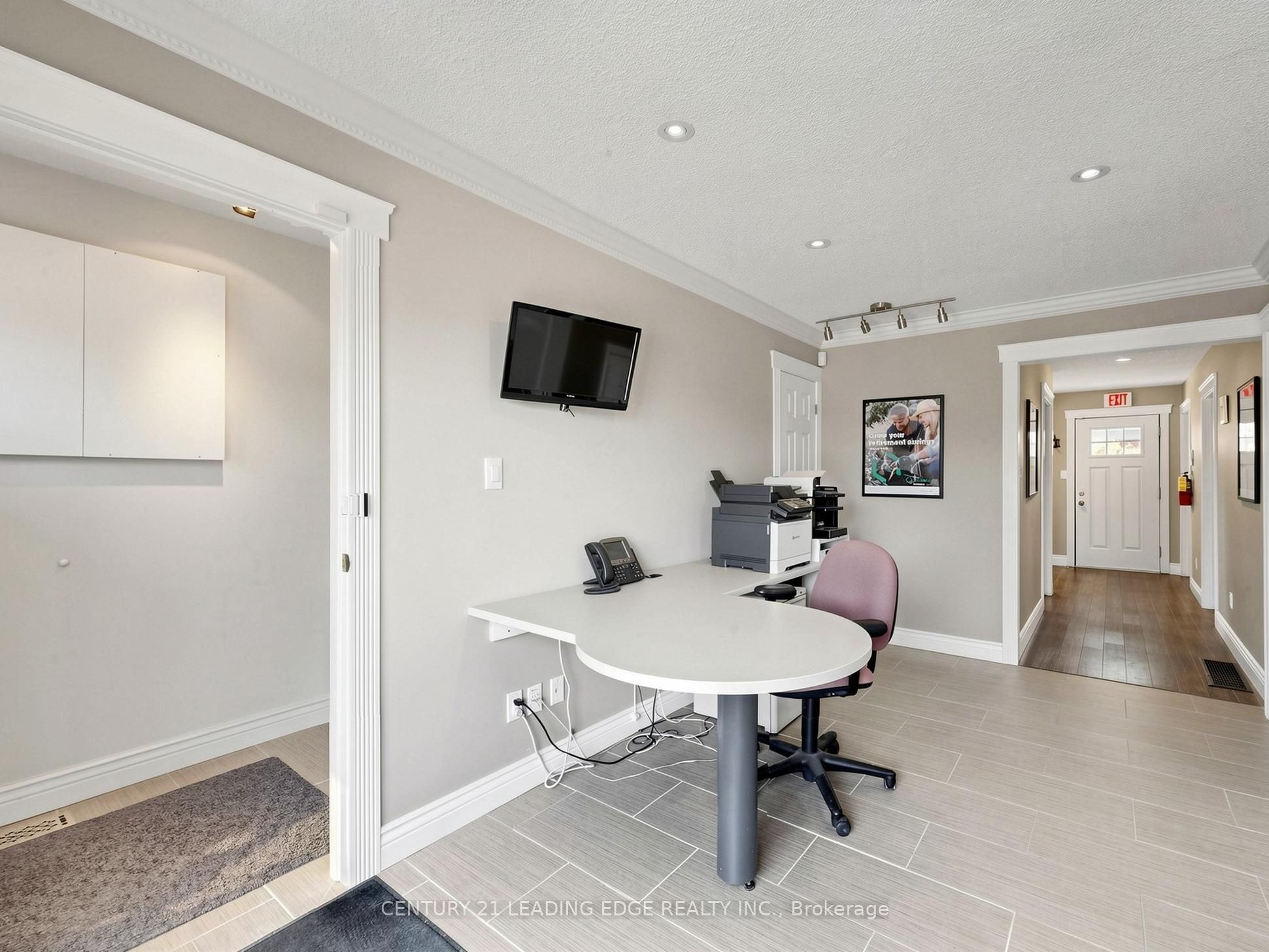 21 Metro Road S, Georgina, ON L4P 1V7 photo 5