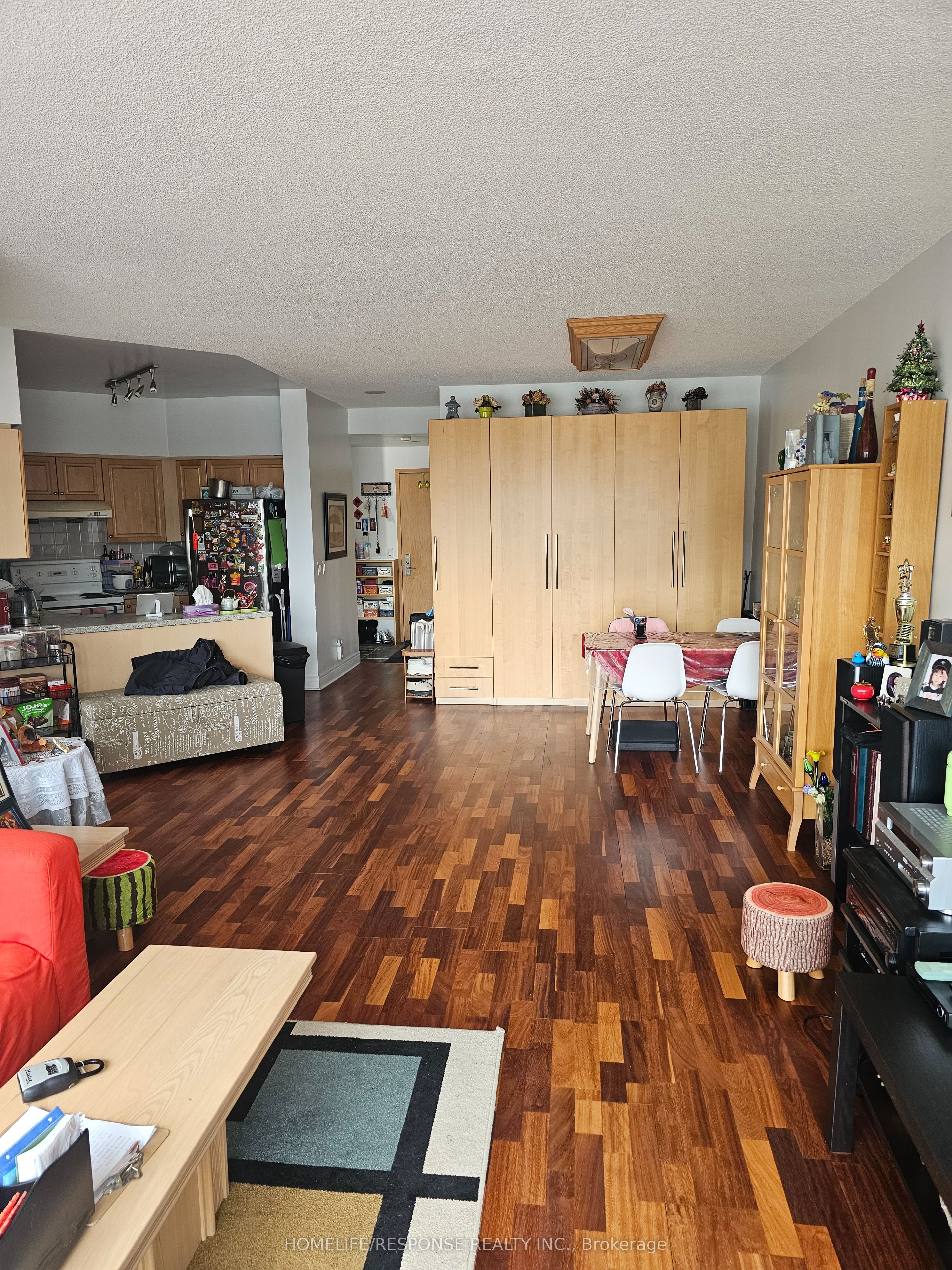 48 Suncrest Boulevard 1011, Markham, ON L3T 7Y5 photo 3
