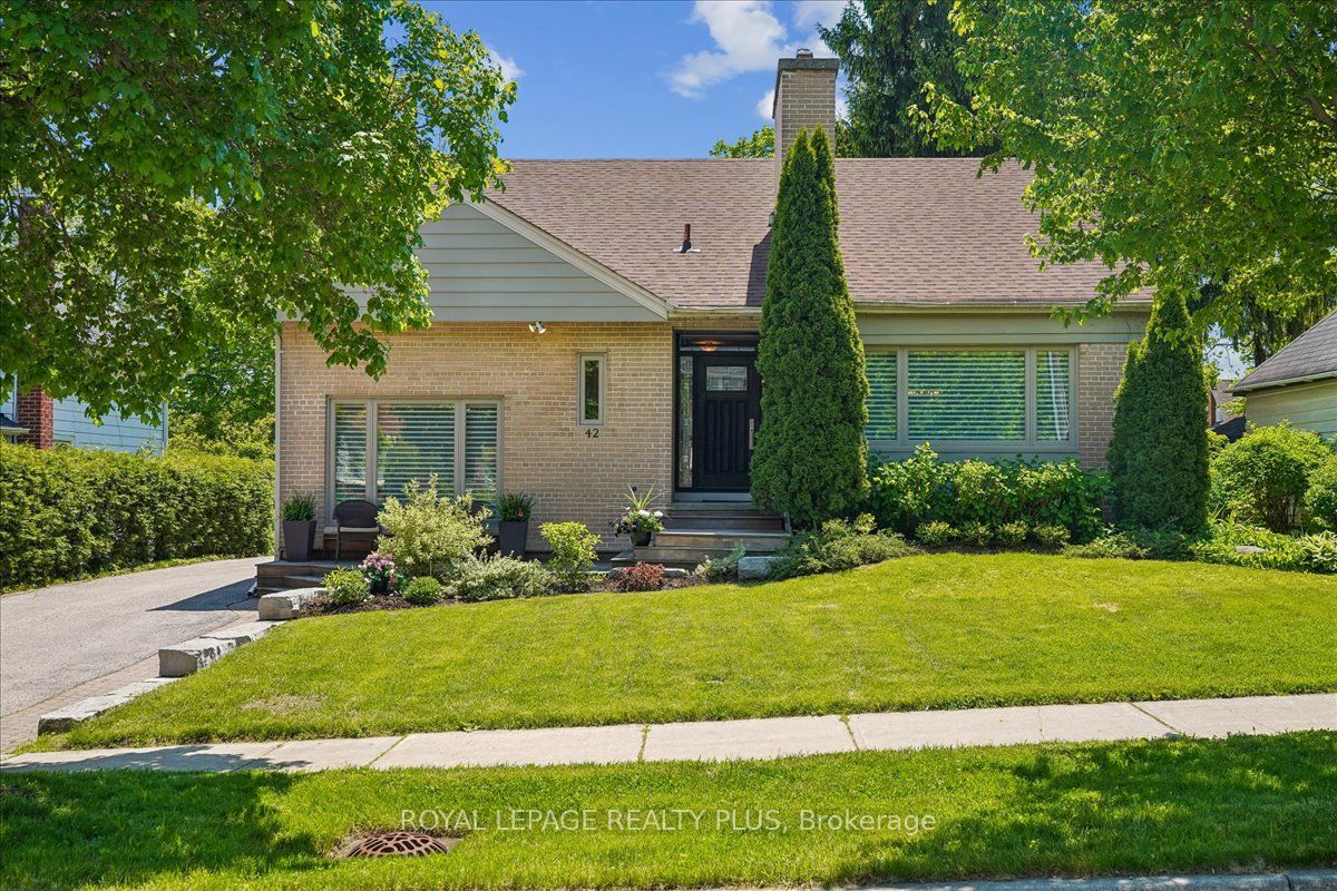 42 Roseview Avenue, Richmond Hill, ON L4C 1C7
