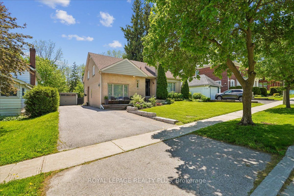 42 Roseview Avenue, Richmond Hill, ON L4C 1C7 photo 3