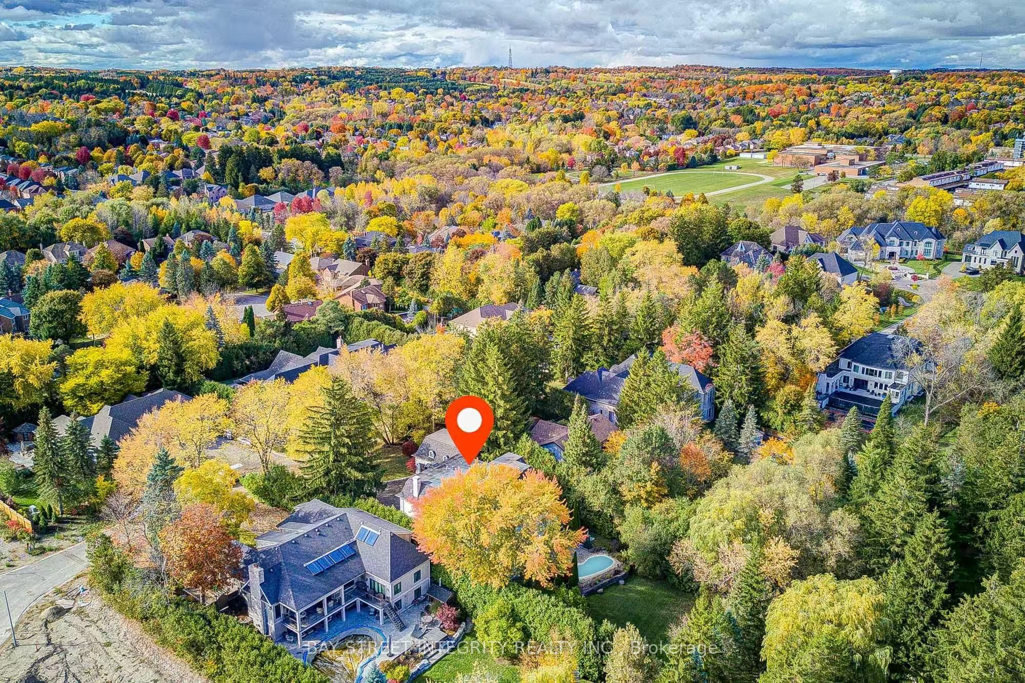 9 Highland Court, Aurora, ON L4G 2S9 photo 3