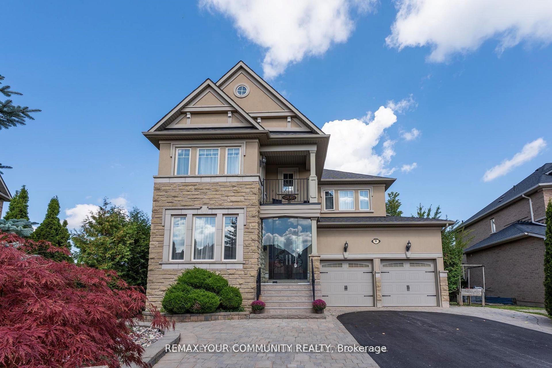 35 Vandervoort Drive, Richmond Hill, ON L4E 0C7 photo 3