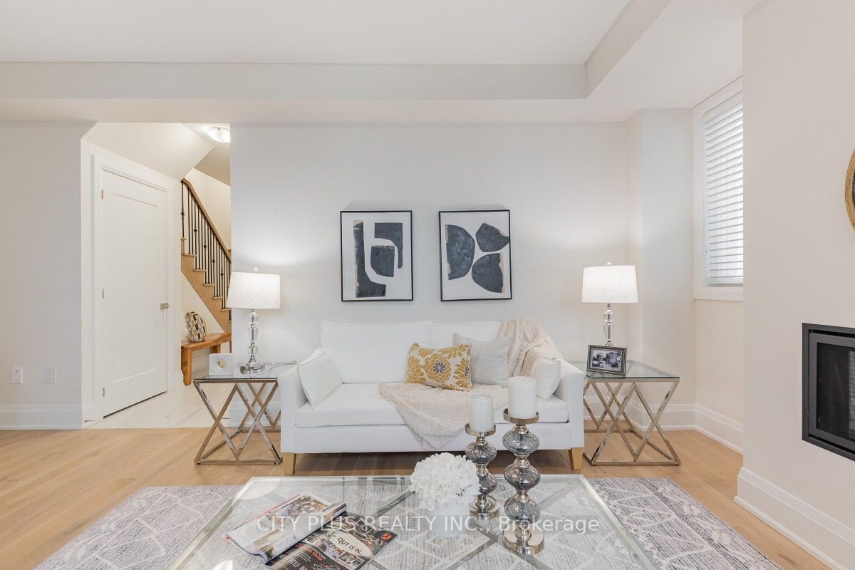 9398 Bayview Avenue, Richmond Hill, ON L4C 4Z2 photo 5