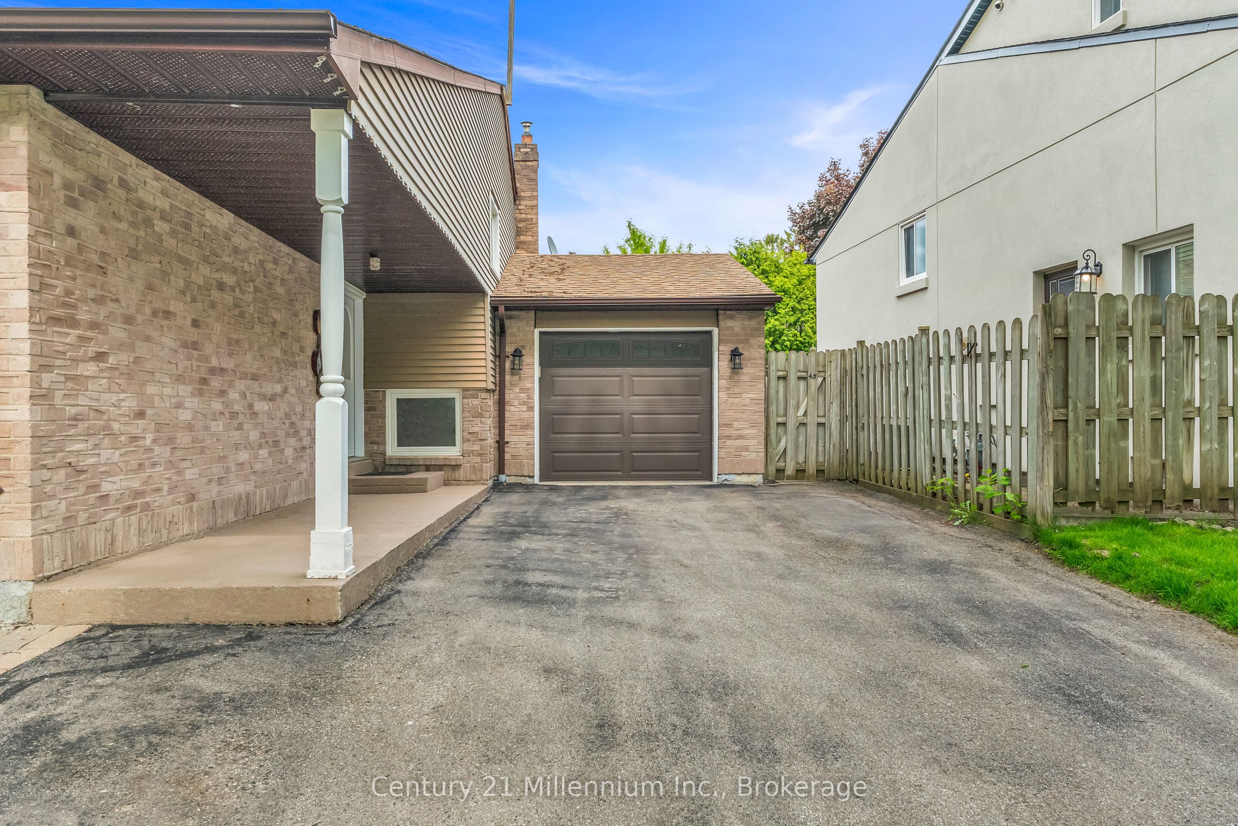43 Stoddart Drive Drive, Aurora, ON L4G 2G2 photo 5
