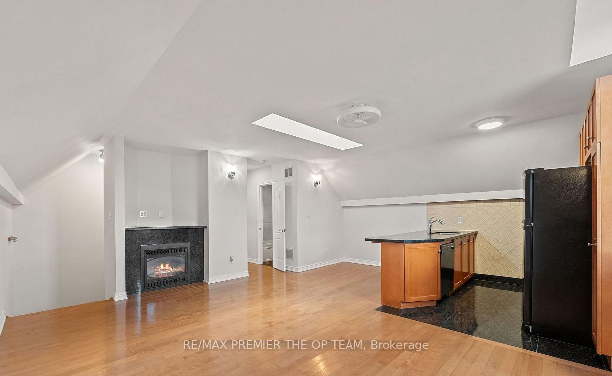 58 Calera Crescent Loft, Vaughan, ON L4H 1V9 photo 5