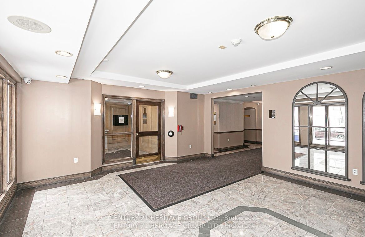 270 Davis Drive 1112, Newmarket, ON L3Y 8K2 photo 3