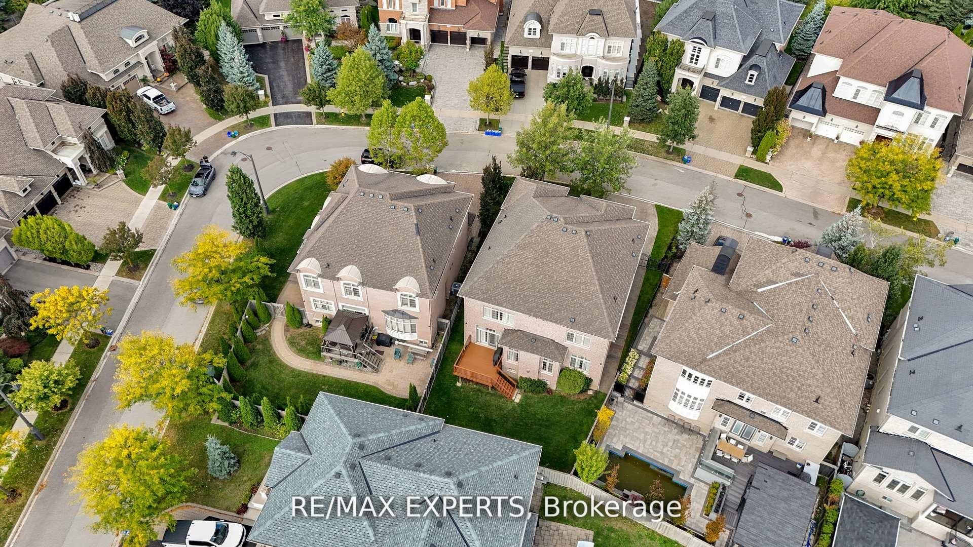 134 Orleans Circle, Vaughan, ON L4H 0V3 photo 3