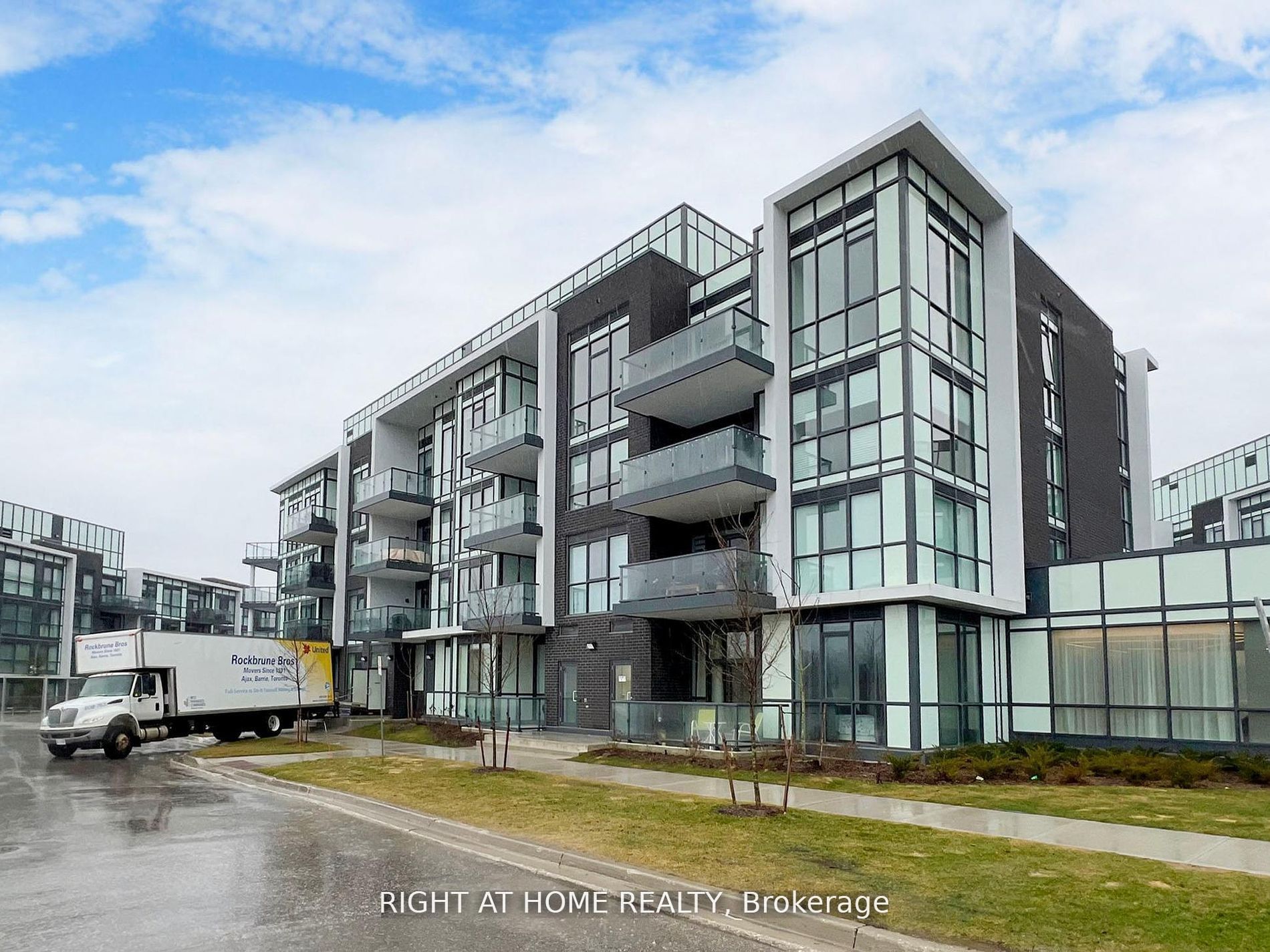 415 Sea Ray Avenue 224, Innisfil, ON L9S 0R5 photo 2