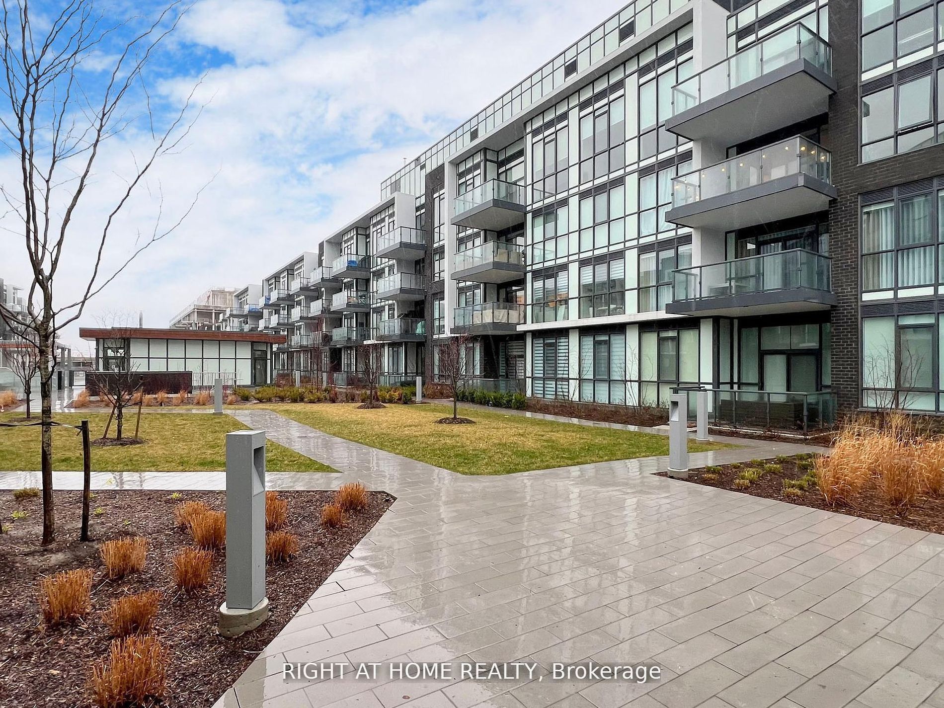 415 Sea Ray Avenue 224, Innisfil, ON L9S 0R5 photo 3