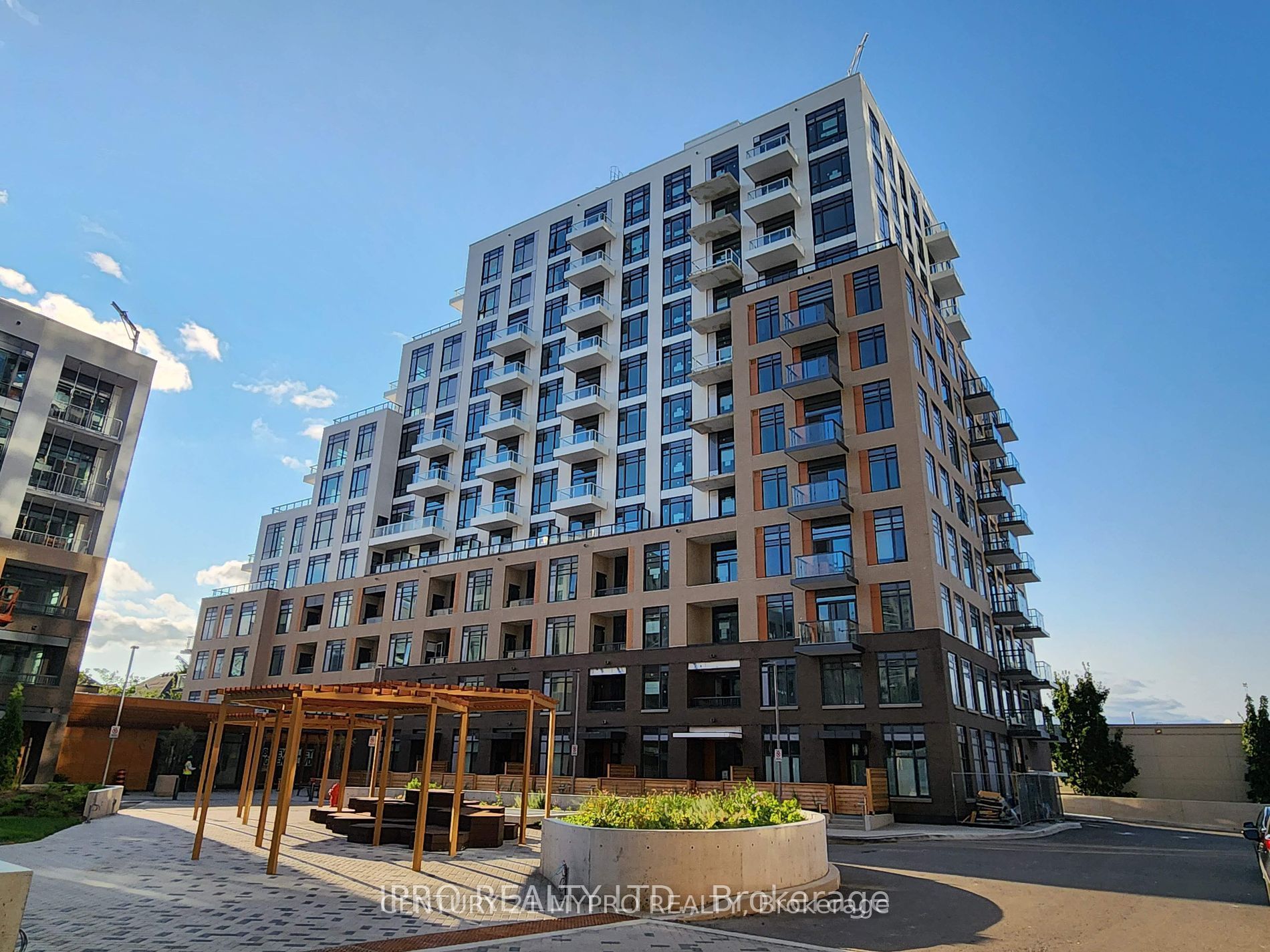8 Beverley Glen Boulevard 1206, Vaughan, ON L4J 0L5 photo 2