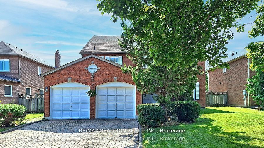 72 Spanhouse Crescent, Markham, ON L3R 4E3 photo 2