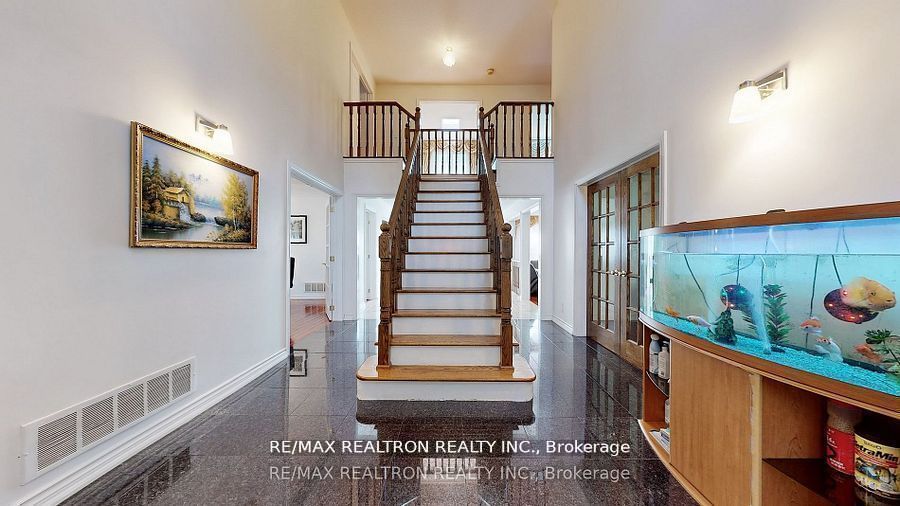 72 Spanhouse Crescent, Markham, ON L3R 4E3 photo 3