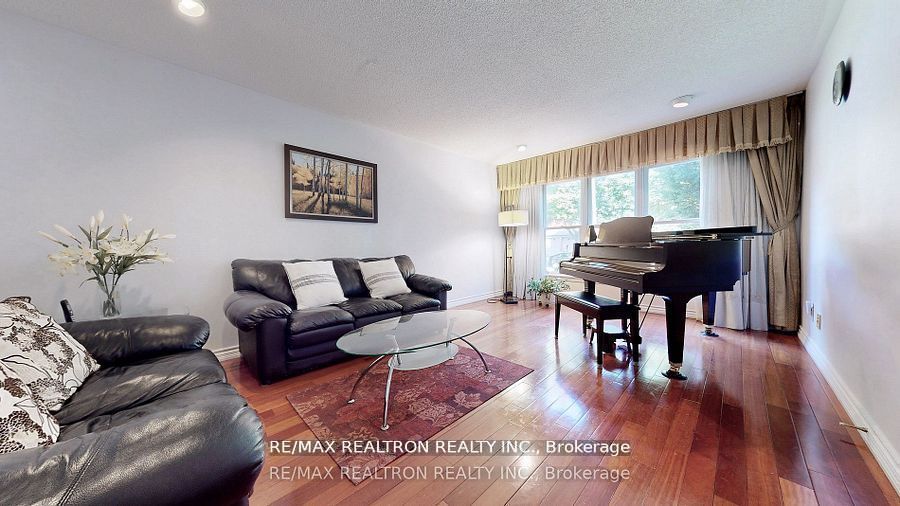 72 Spanhouse Crescent, Markham, ON L3R 4E3 photo 5