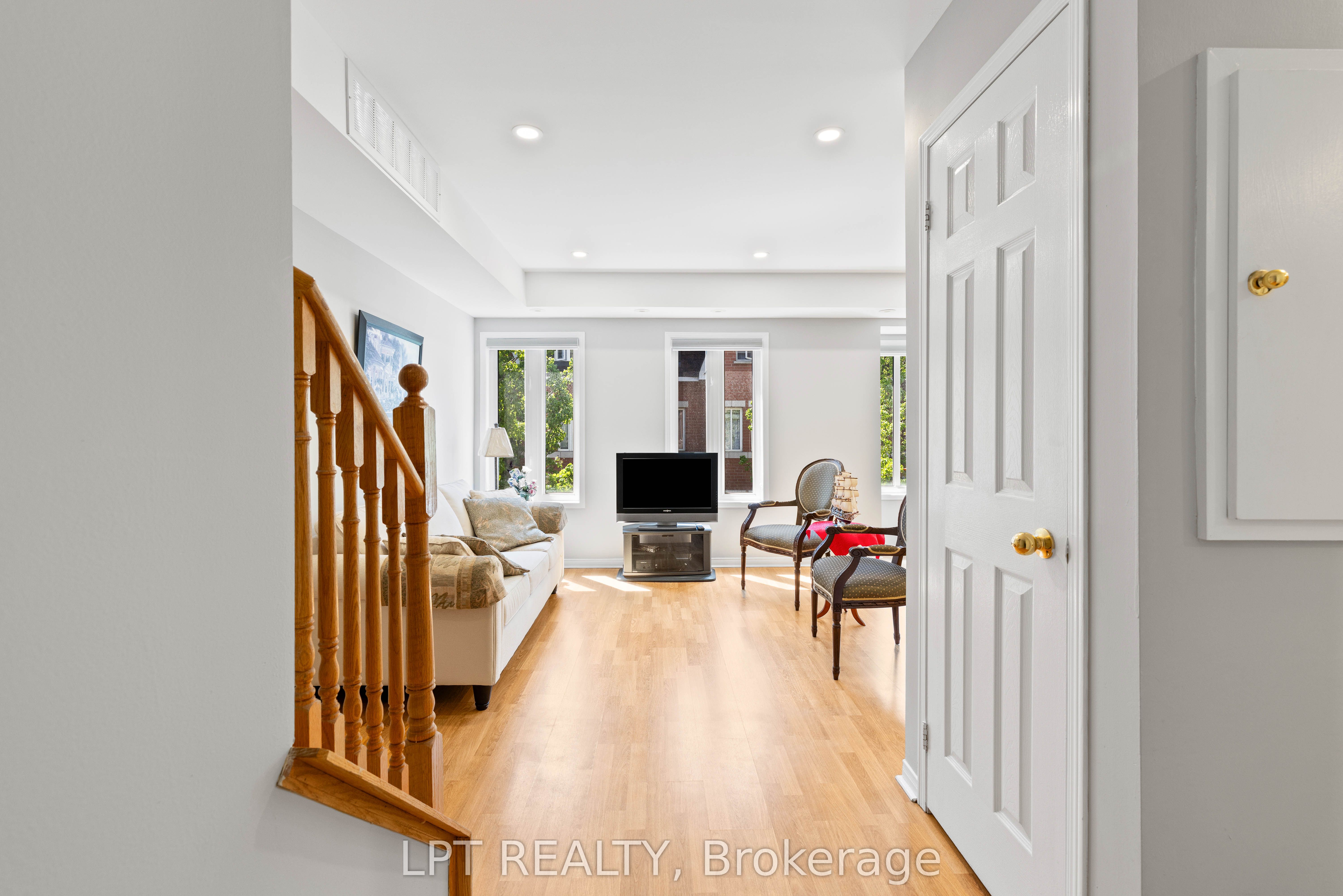 312 John Street 362, Markham, ON L3T 0A7 photo 5