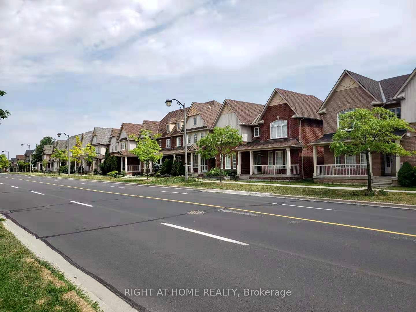 753 Bur Oak Avenue, Markham, ON L6E 1C3