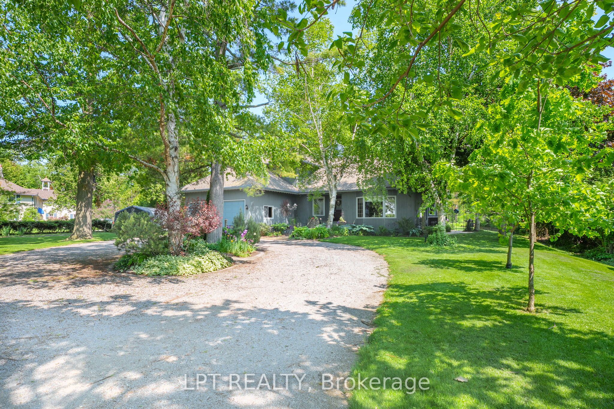 293 Hedge Road, Georgina, ON L0E 1R0 photo 4
