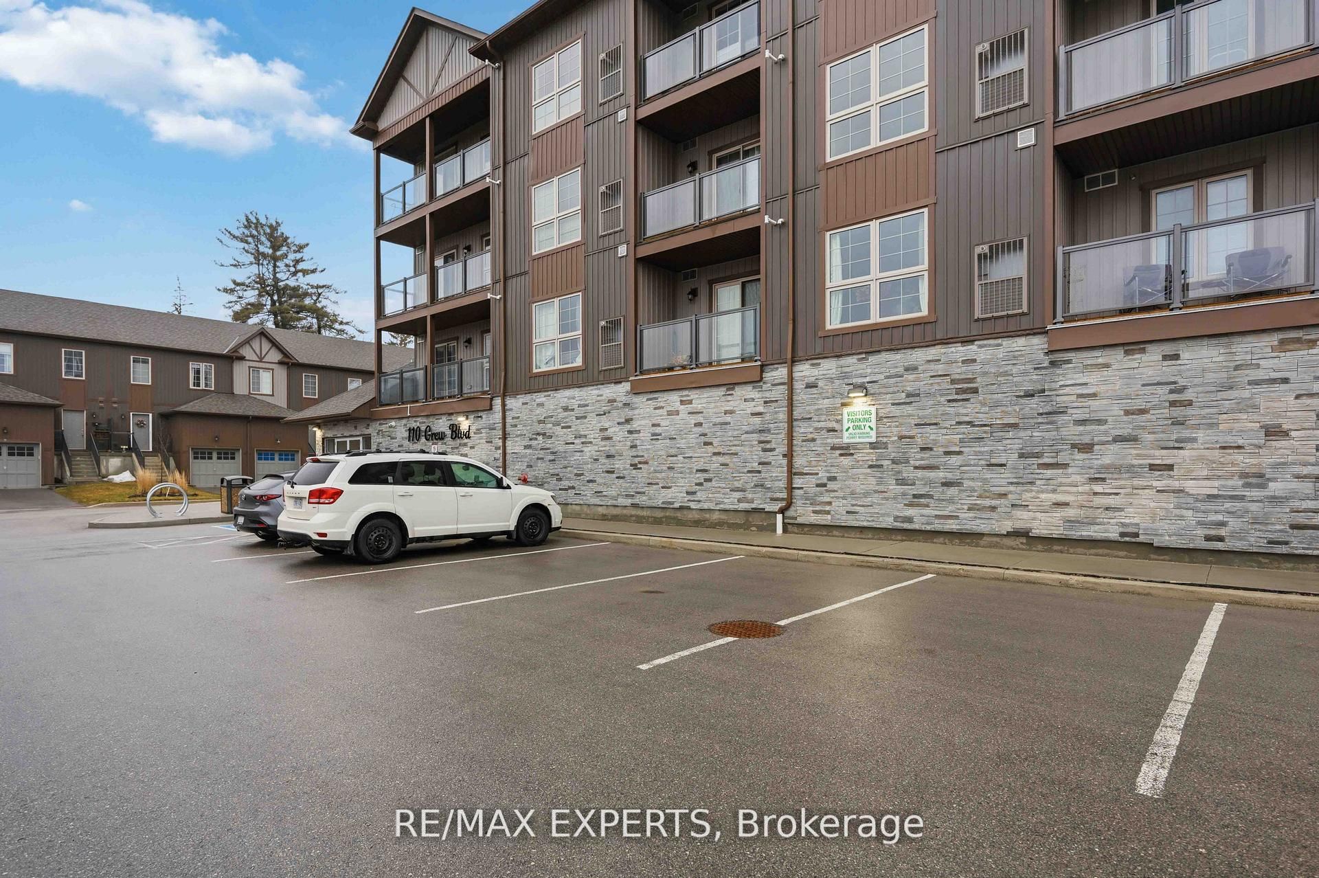 110 Grew Boulevard 311, Georgina, ON L0E 1L0 photo 3