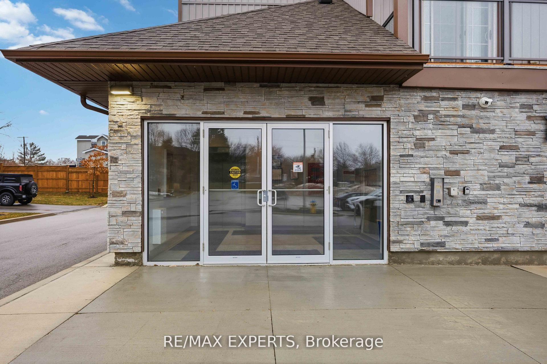 110 Grew Boulevard 311, Georgina, ON L0E 1L0 photo 5