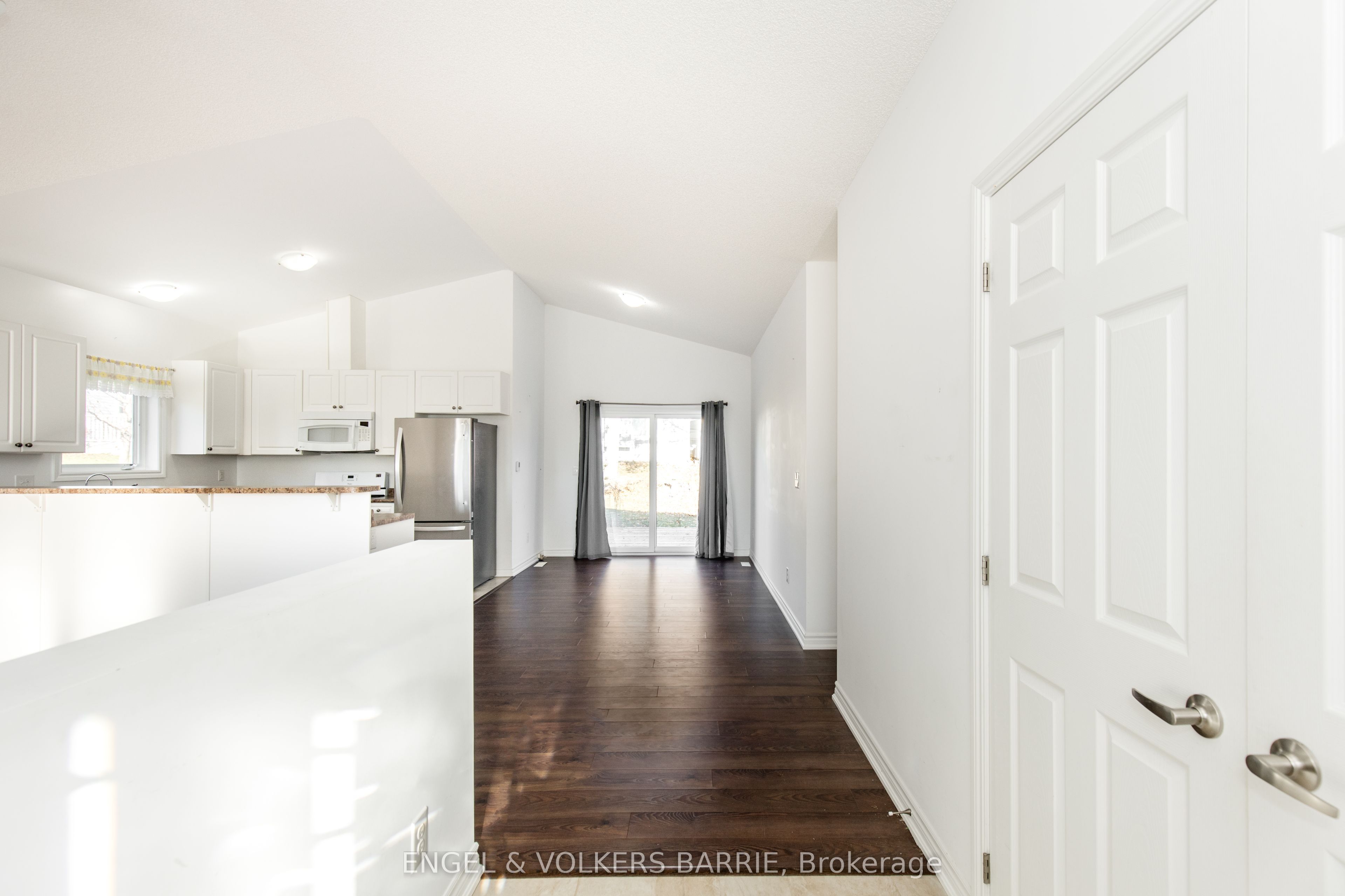 38 Linden Lane, Innisfil, ON L9S 1P2 photo 4