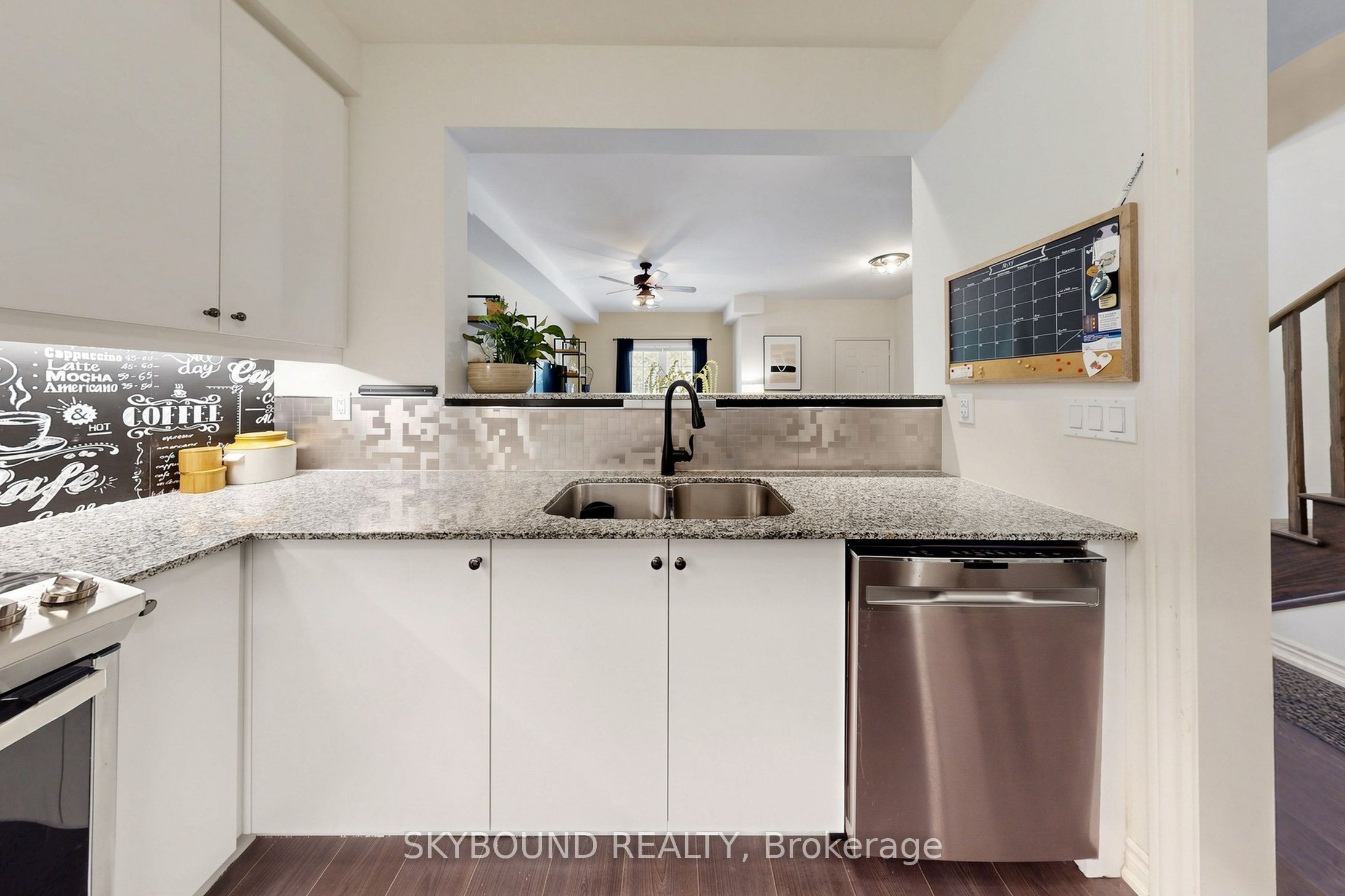 110 Grew Boulevard TH07, Georgina, ON L0E 1L0 photo 4
