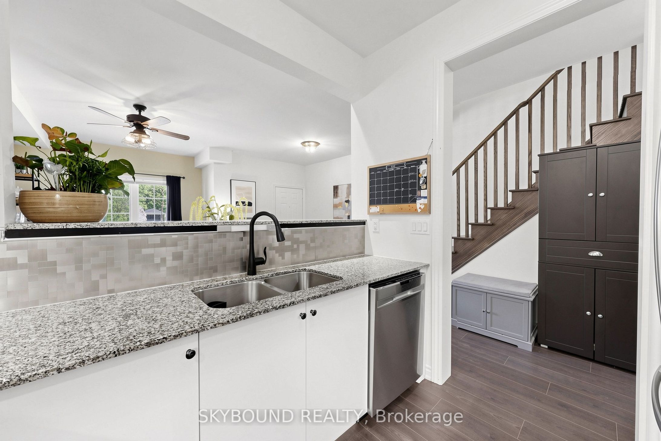 110 Grew Boulevard TH07, Georgina, ON L0E 1L0 photo 5