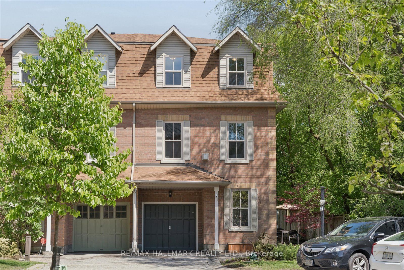 13 E J Lennox Way, Markham, ON L3R 5K7