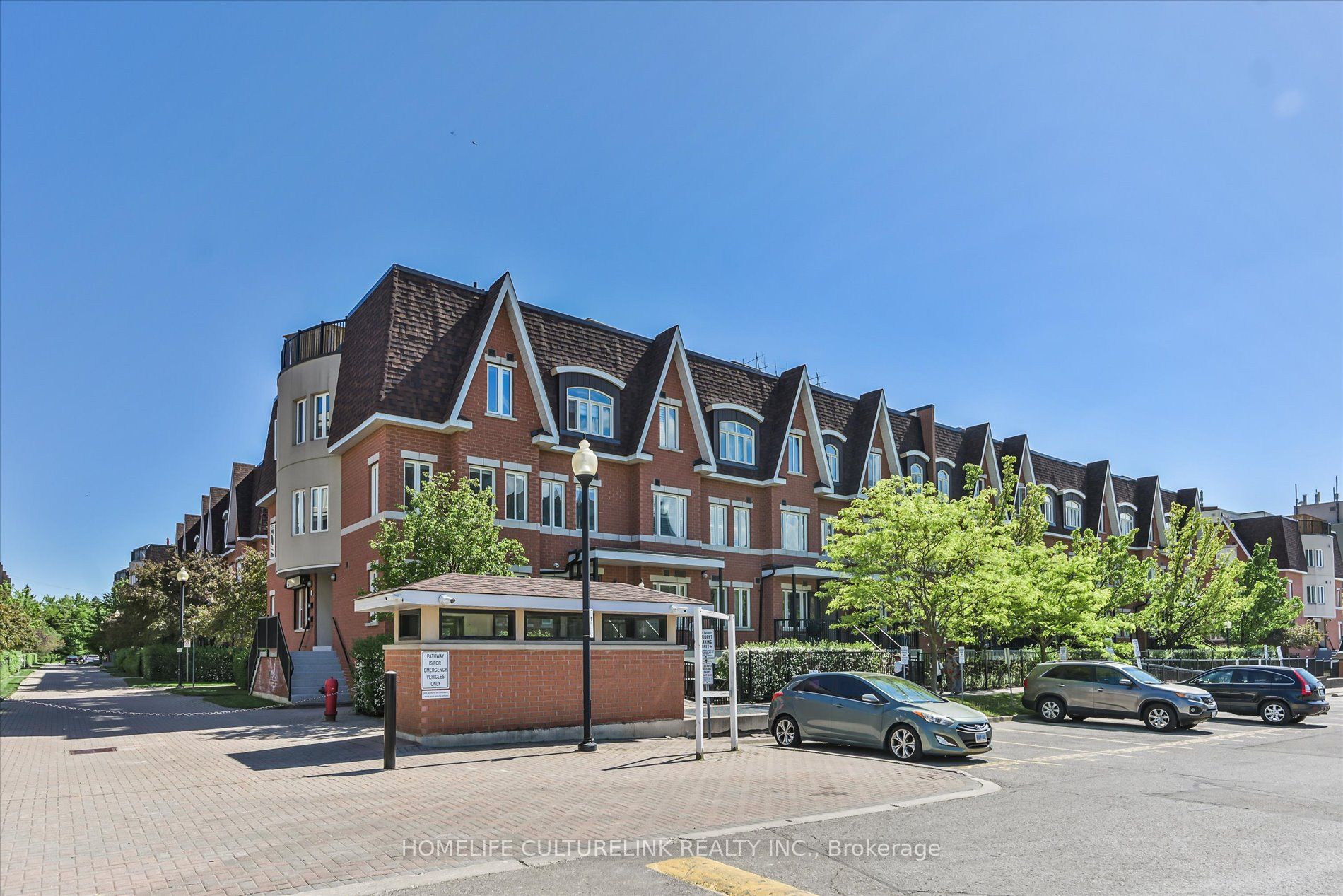 316 John Street 120, Markham, ON L3T 0A7