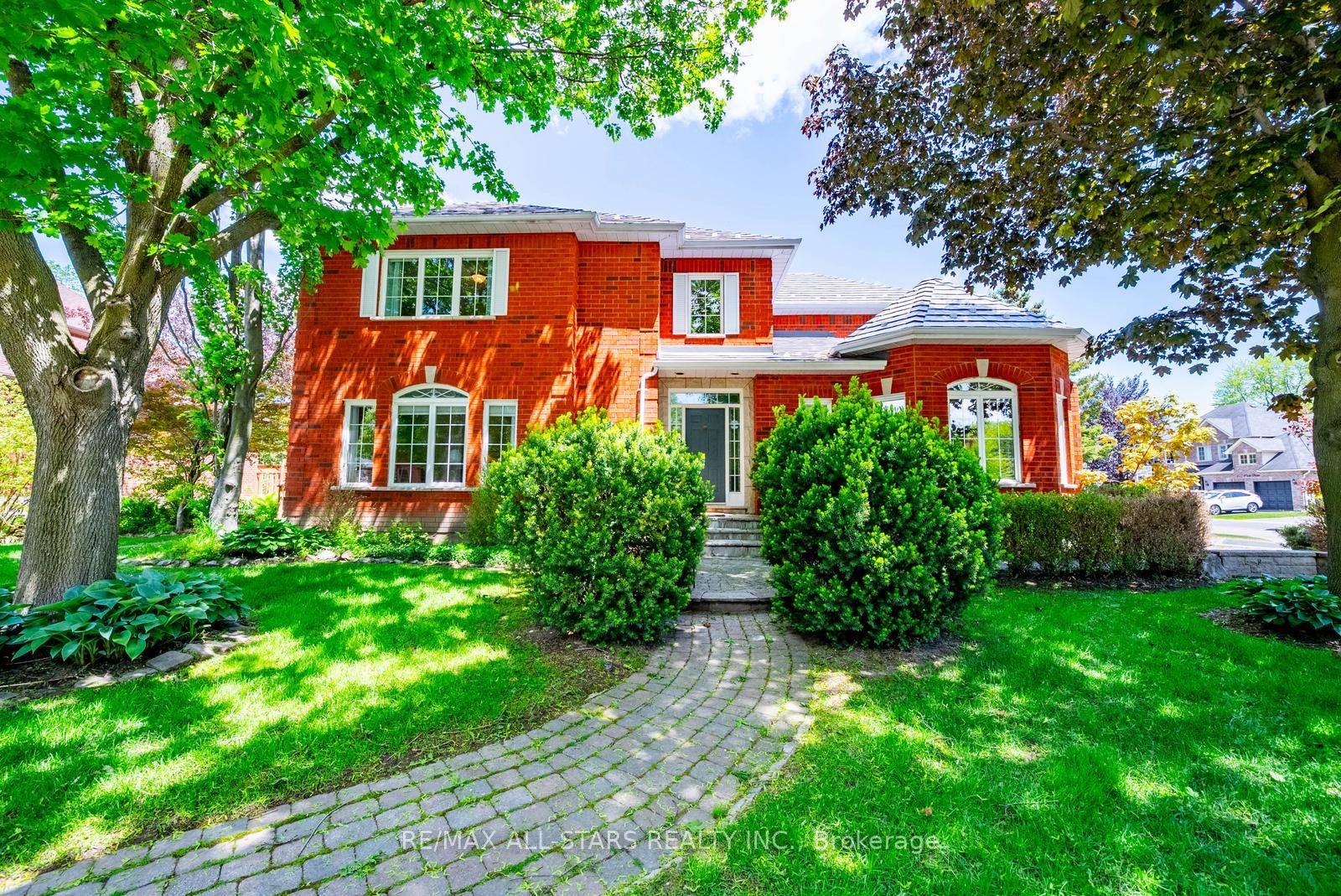 160 Park Drive, Whitchurch-Stouffville, ON L4A 1J6 photo 2