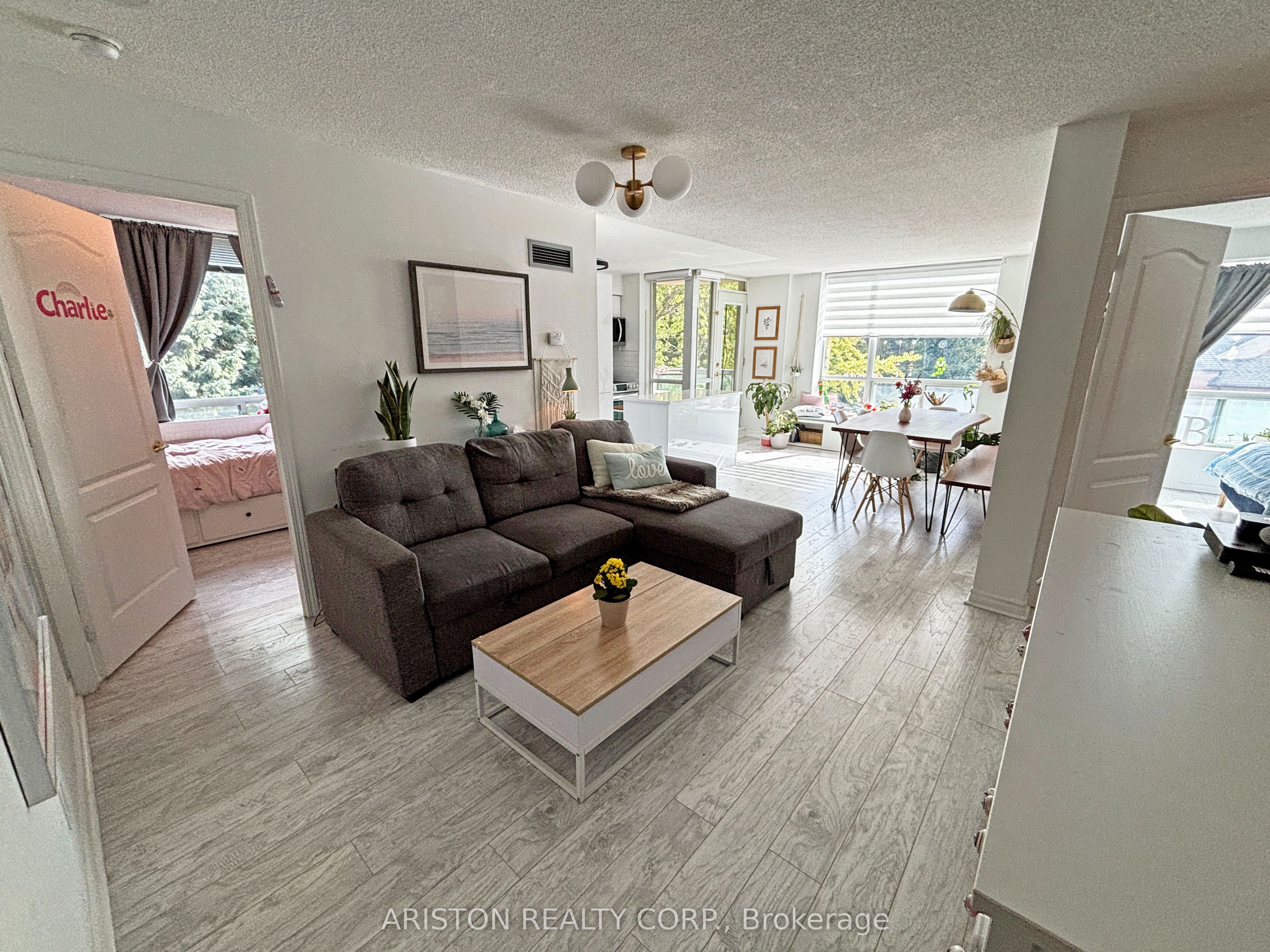 745 New Westminster Drive 409, Vaughan, ON L4J 8J9 photo 2