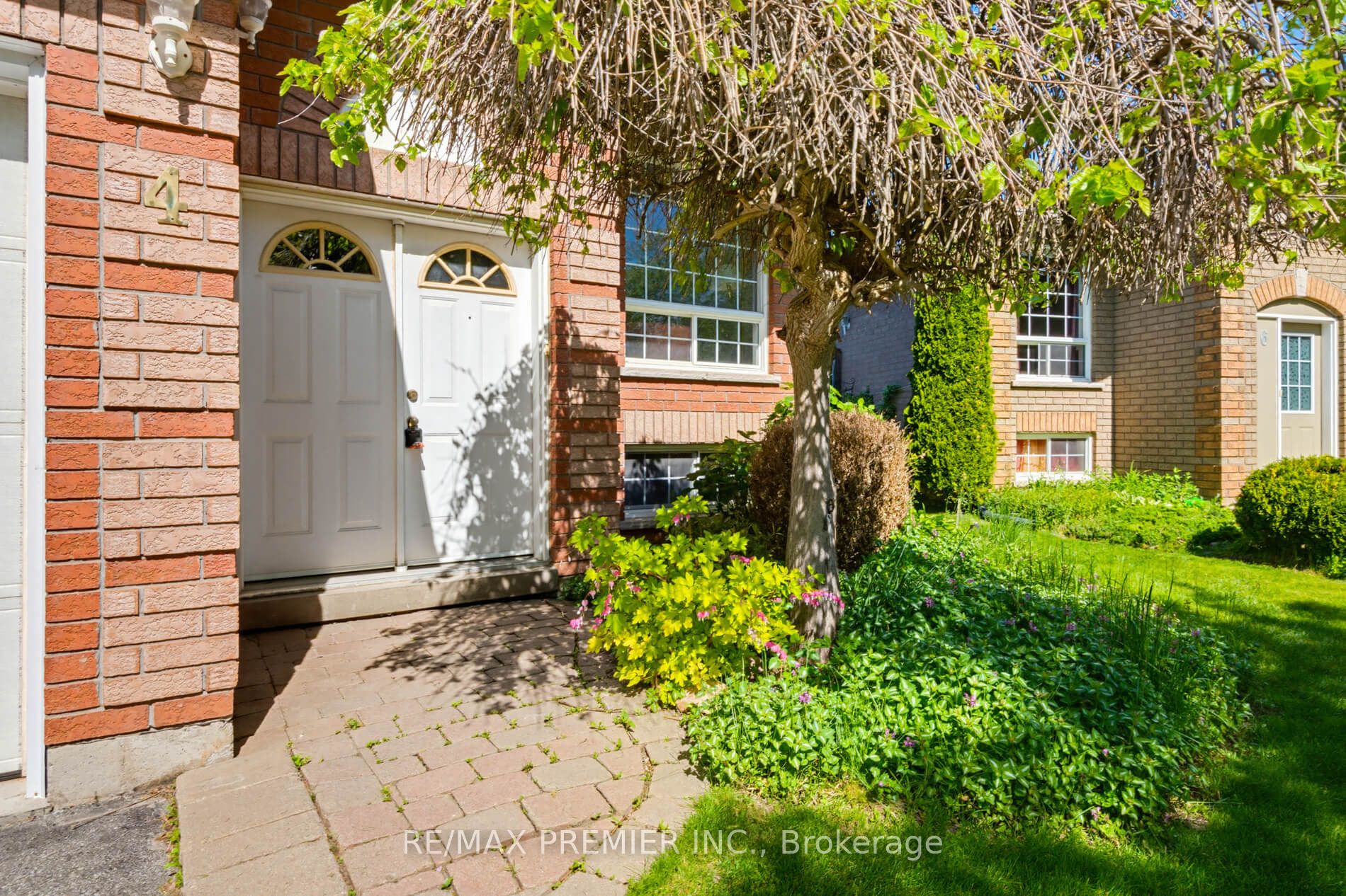4 D.A. Jones Avenue, New Tecumseth, ON L0G 1A0 photo 2