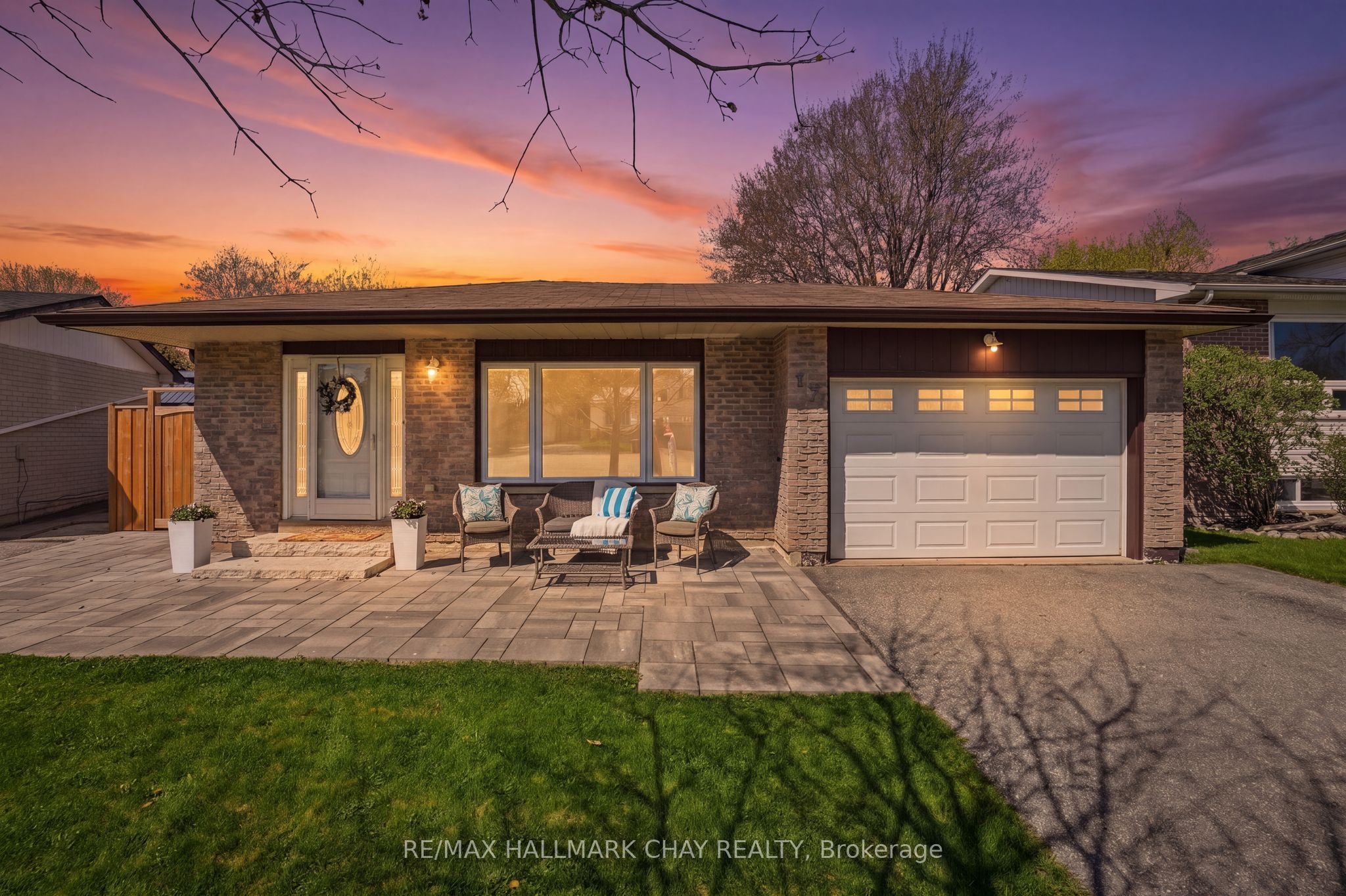 17 Hunter Court, New Tecumseth, ON L9R 1A6 photo 2