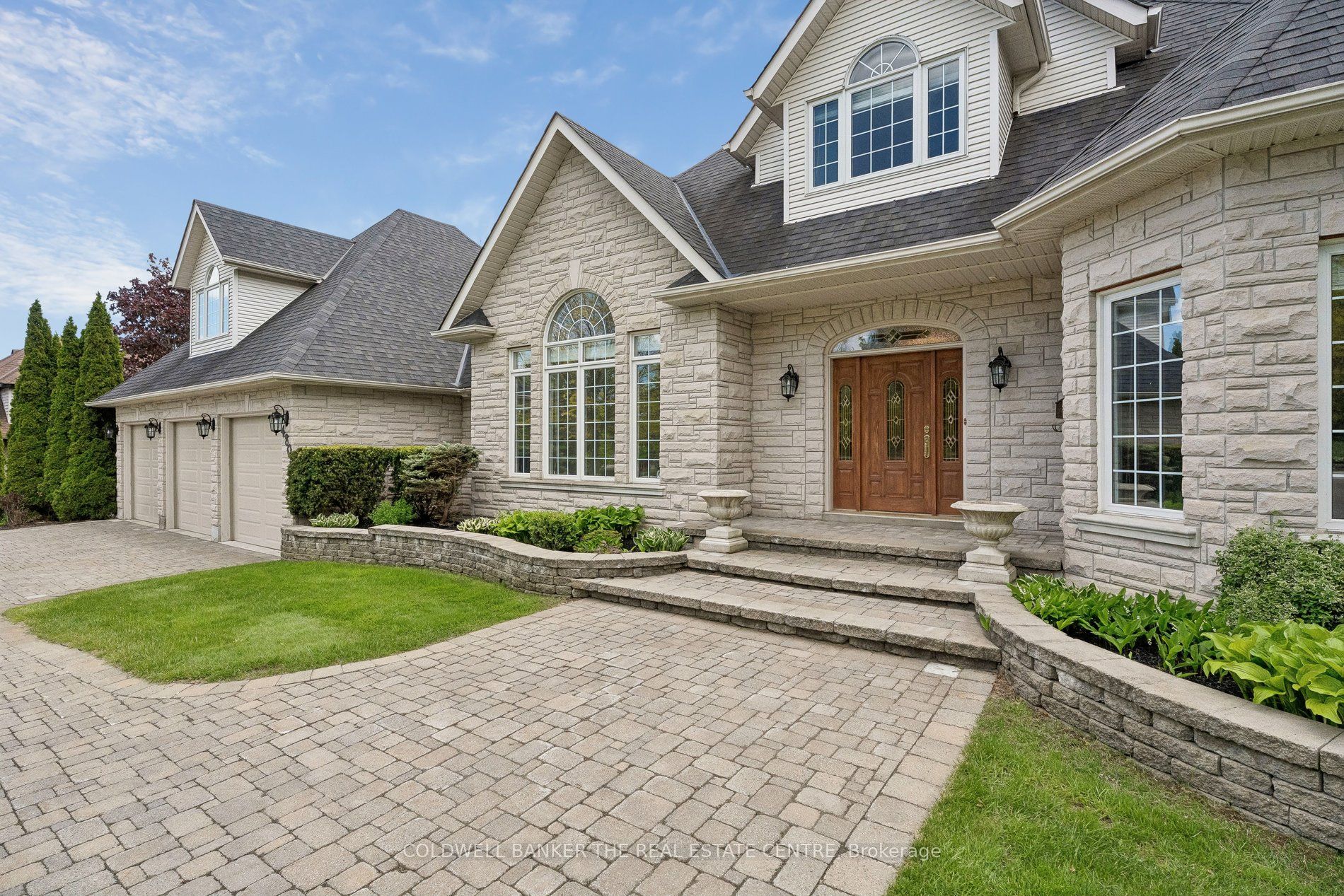 480 Coventry Hill Trail, Newmarket, ON L3X 2A1 photo 2