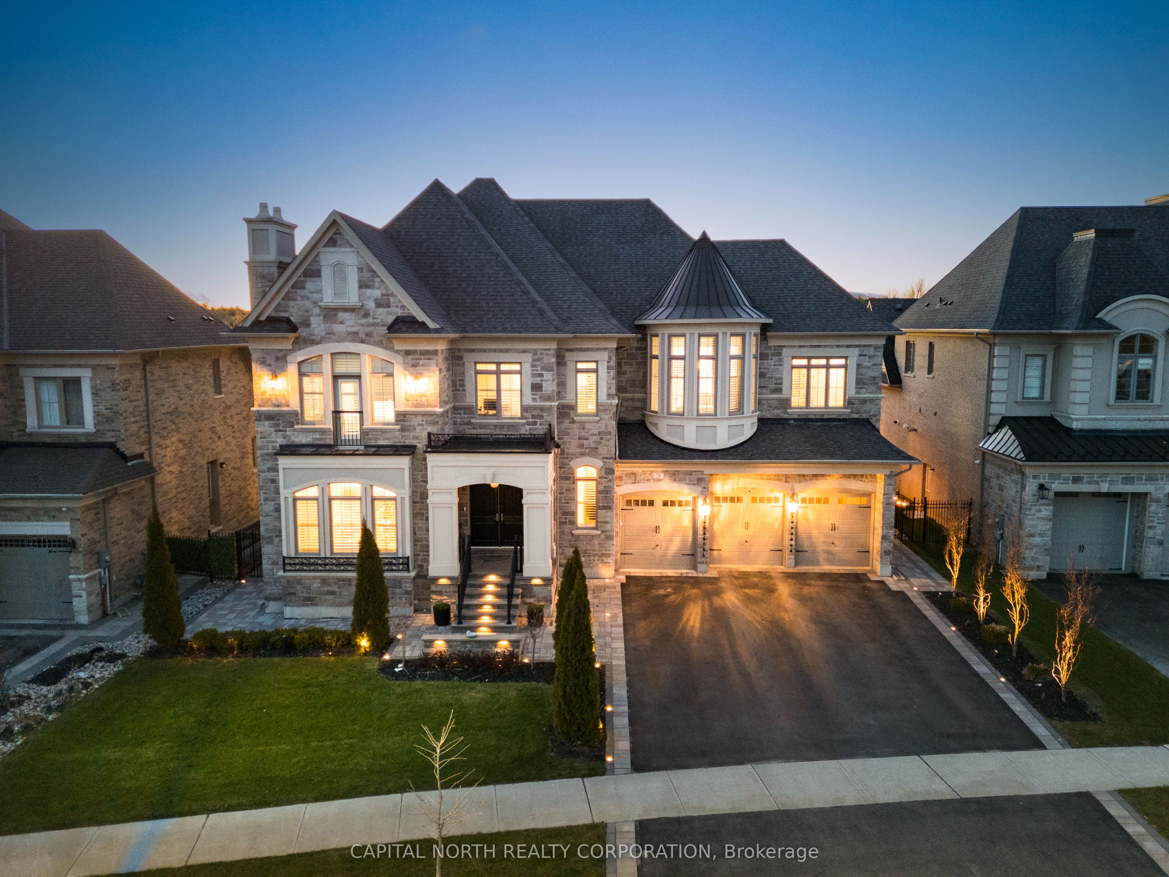 28 James Stokes Court, King, ON L7B 0M7