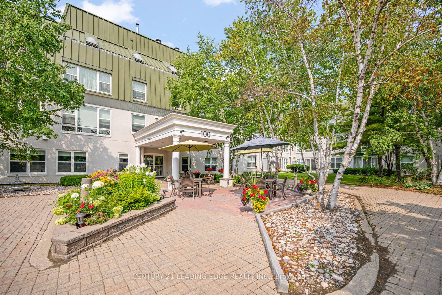 100 Anna Russell Way 232, Markham, ON L3R 6C7 photo 2