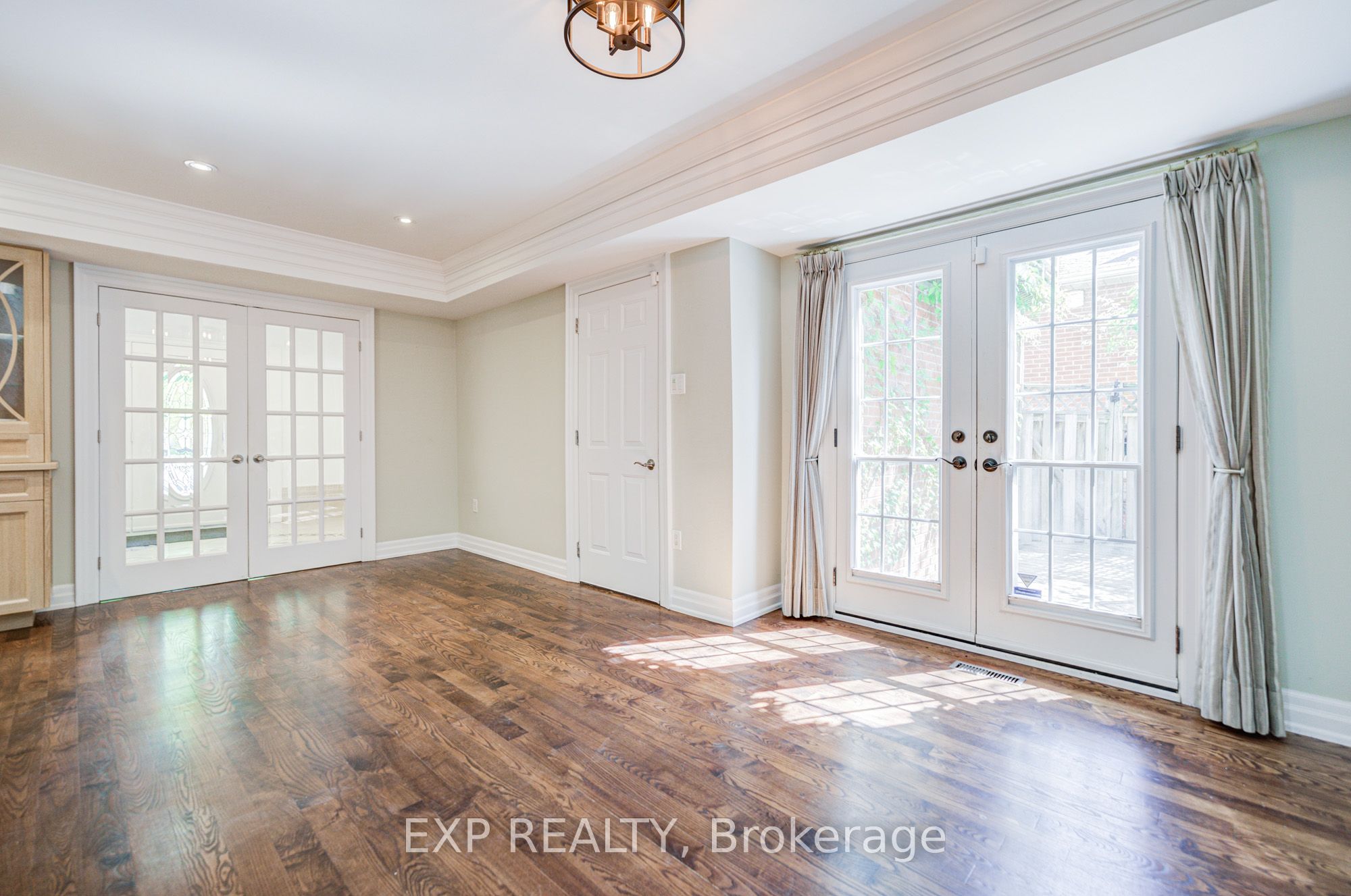 82 Derby Court, Newmarket, ON L3Y 5Z9 photo 5