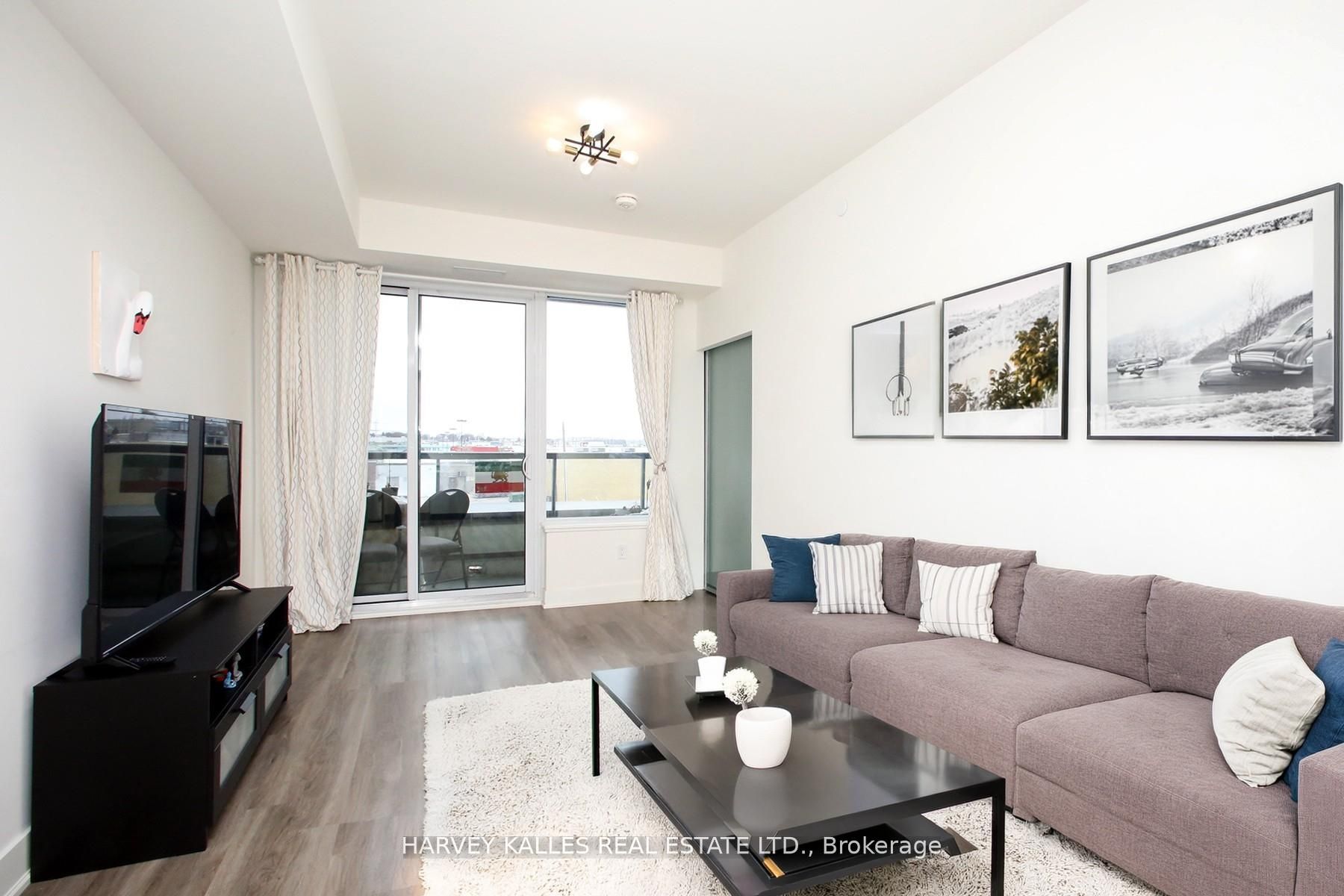 185 Deerfield Road 305, Newmarket, ON L3Y 0G7 photo 4